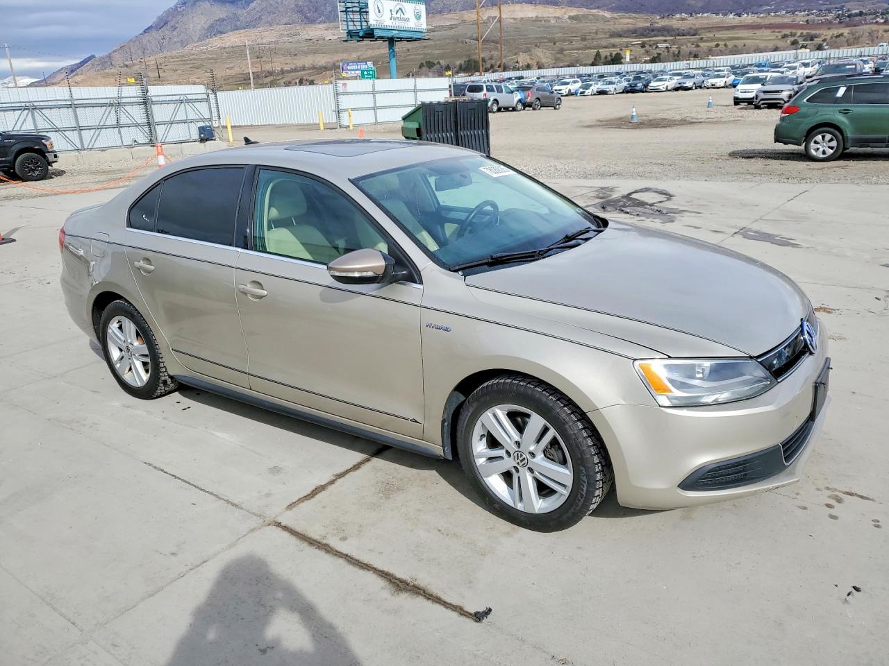 2013 VOLKSWAGEN JETTA HYBRID photo 4