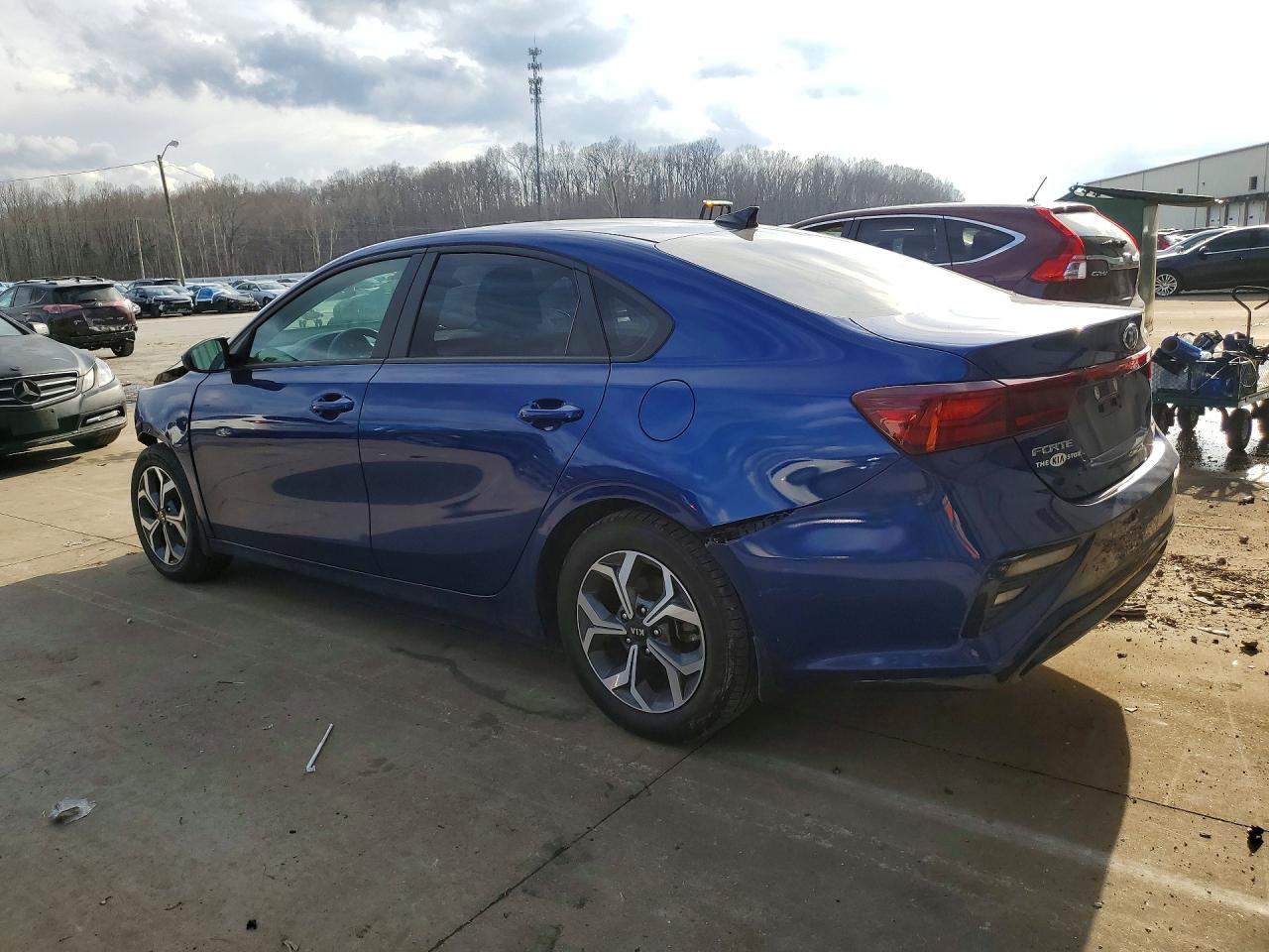 2021 KIA FORTE FE photo 3