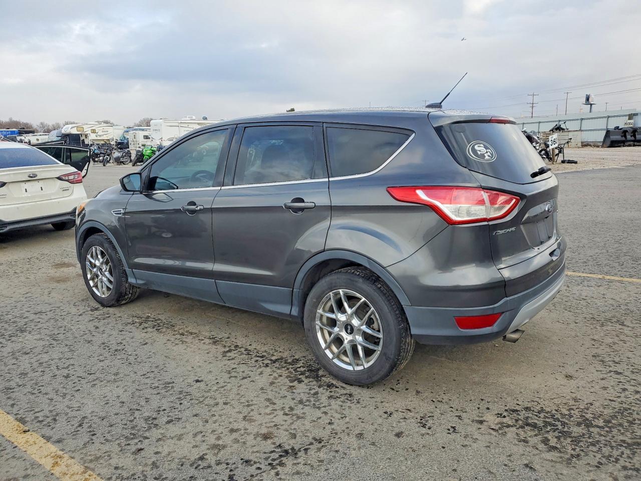 2015 FORD ESCAPE photo 2