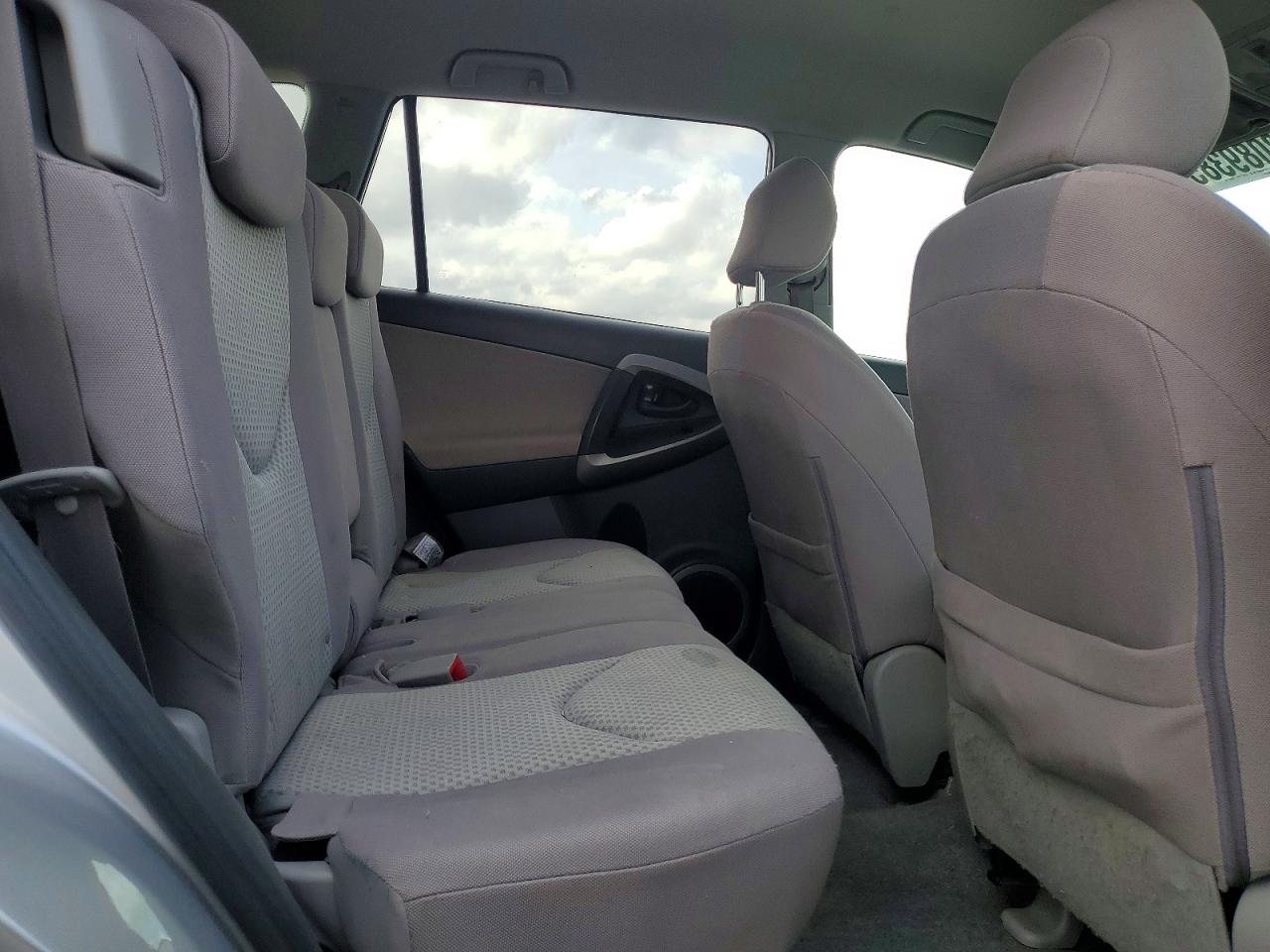 2006 TOYOTA RAV4 BASE photo 21