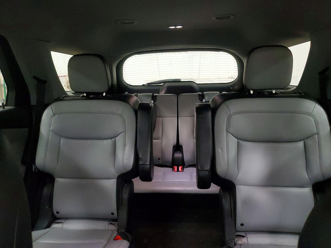 2021 FORD EXPLORER XLT photo 19