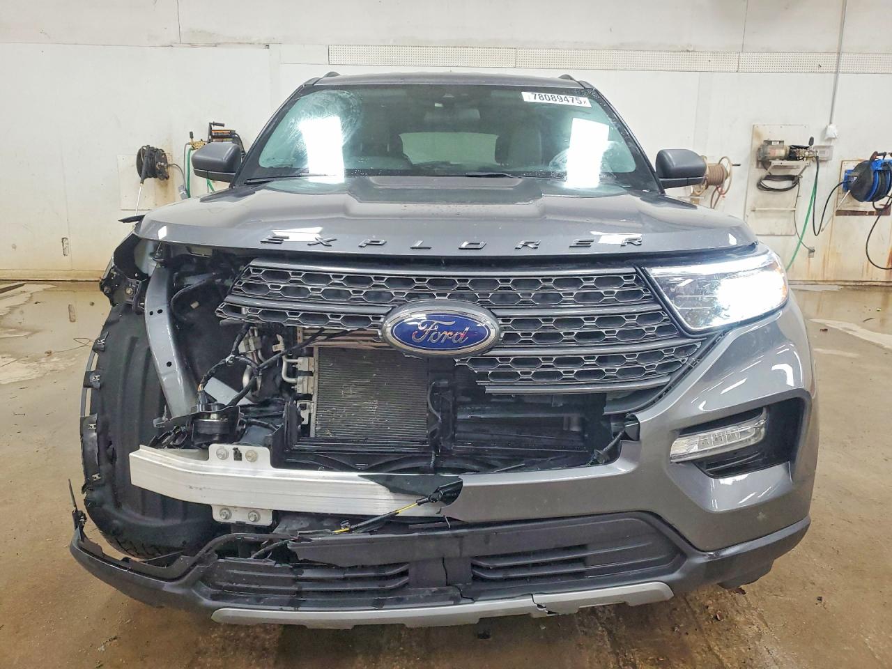 2021 FORD EXPLORER XLT photo 9
