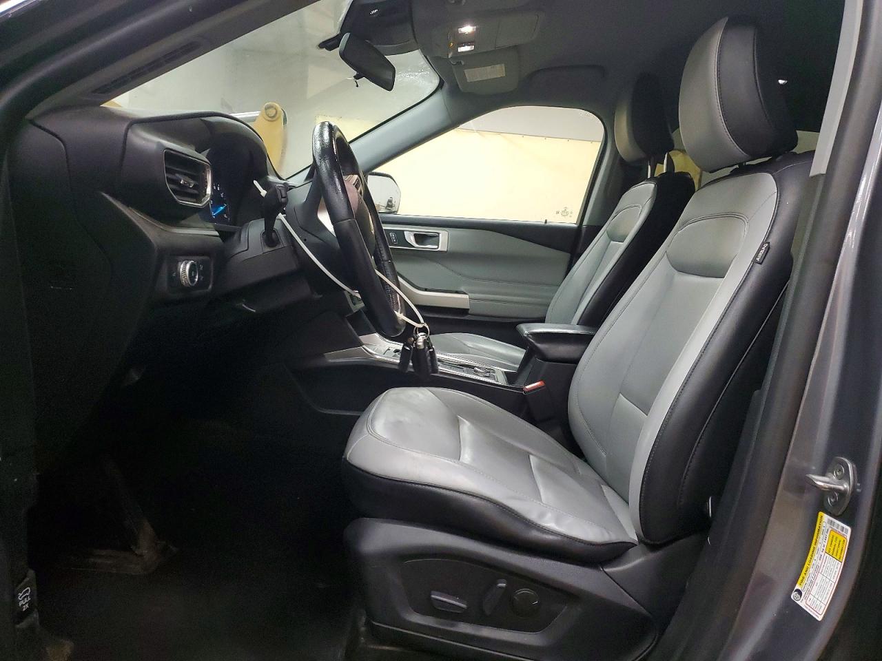 2021 FORD EXPLORER XLT photo 13