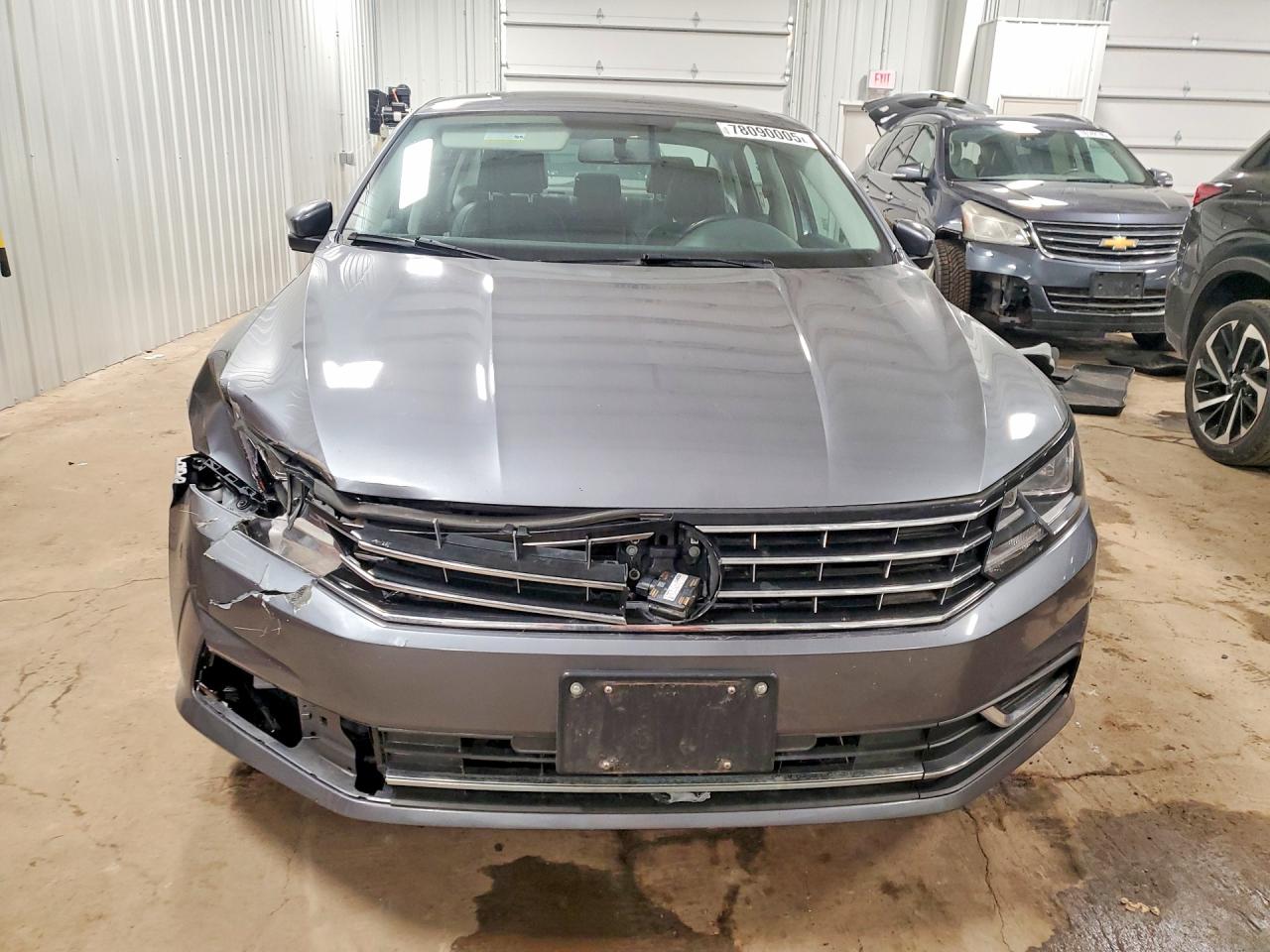 2019 VOLKSWAGEN PASSAT WOLFSBURG photo 5