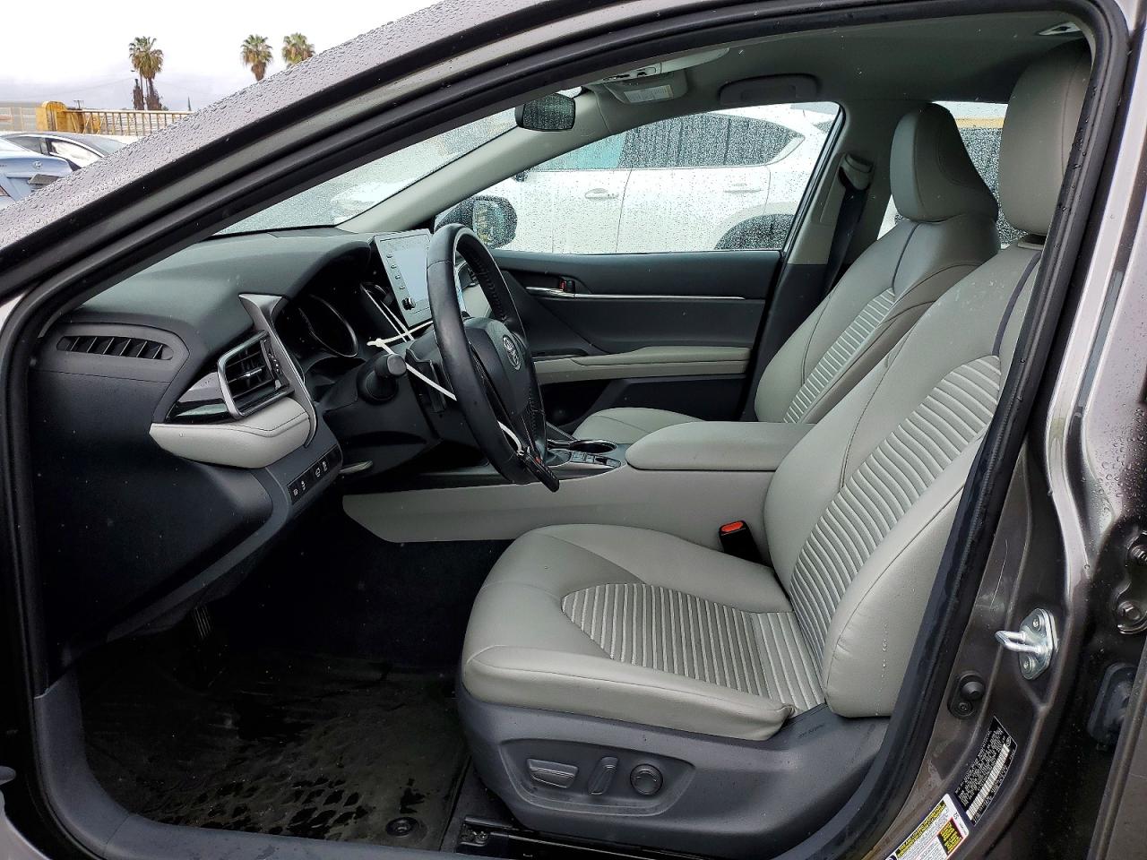 2021 TOYOTA CAMRY SE photo 7