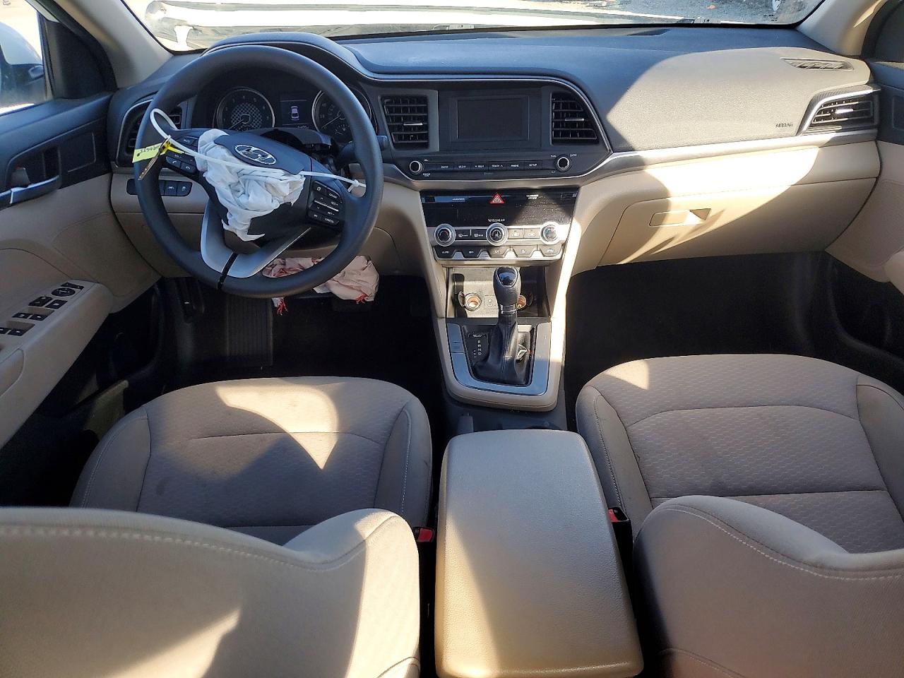2020 HYUNDAI ELANTRA SE photo 8