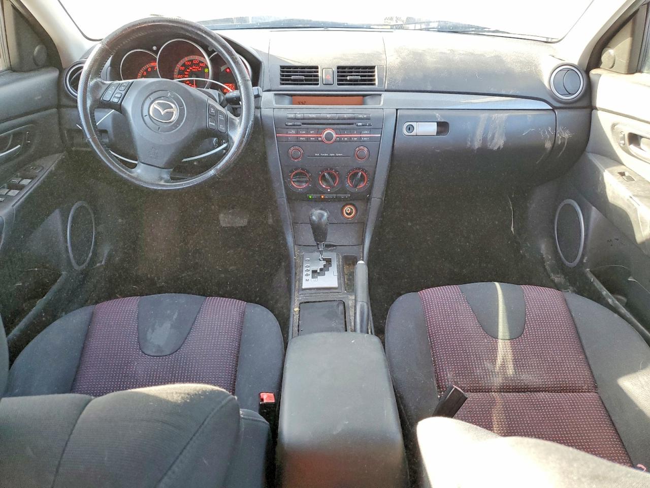 2005 MAZDA 3 HATCHBACK photo 8