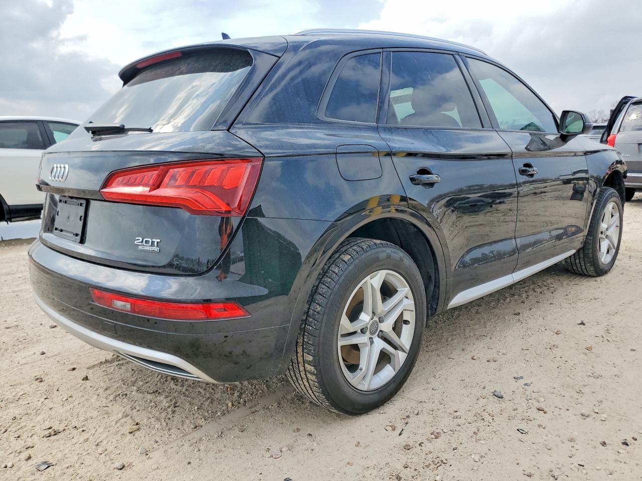 2018 AUDI Q5 PREMIUM photo 3
