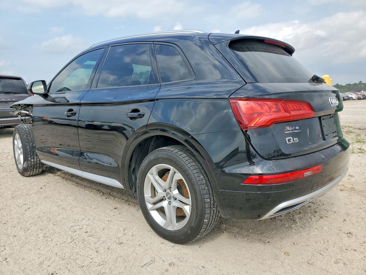 2018 AUDI Q5 PREMIUM photo 2