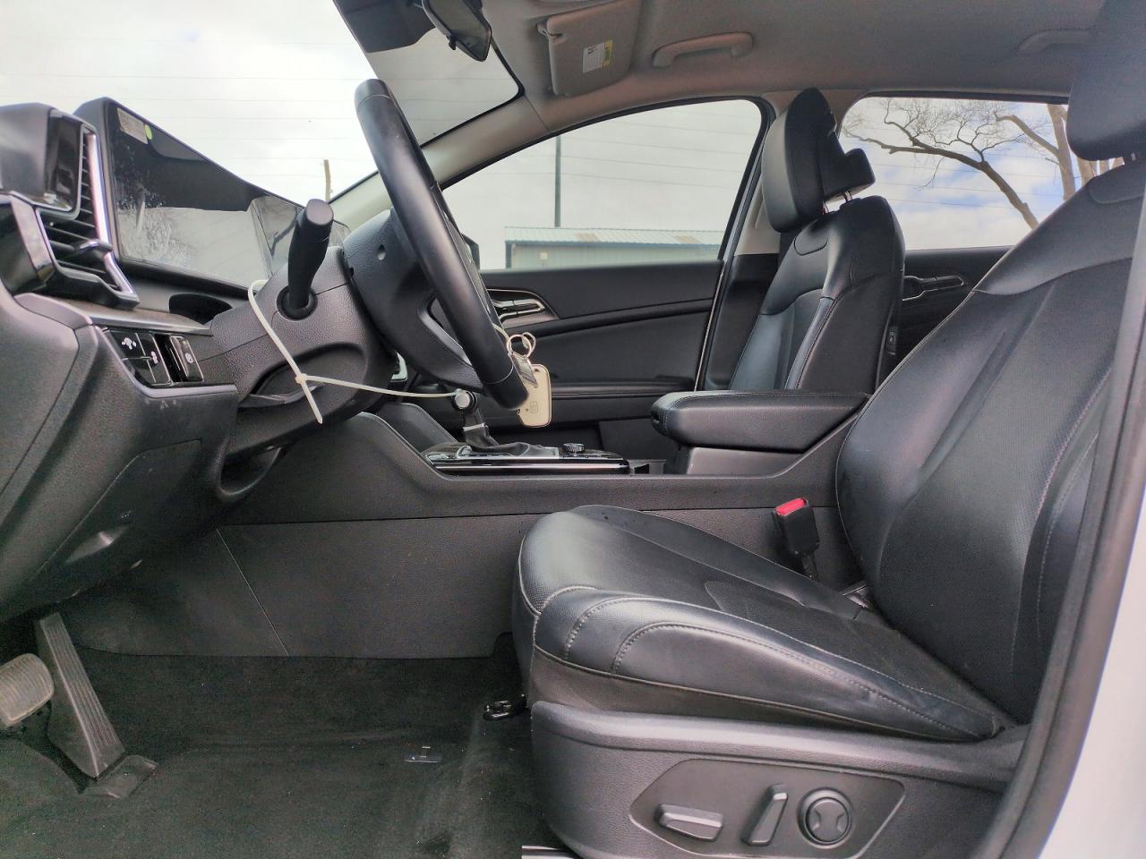 2023 KIA SPORTAGE EX photo 13