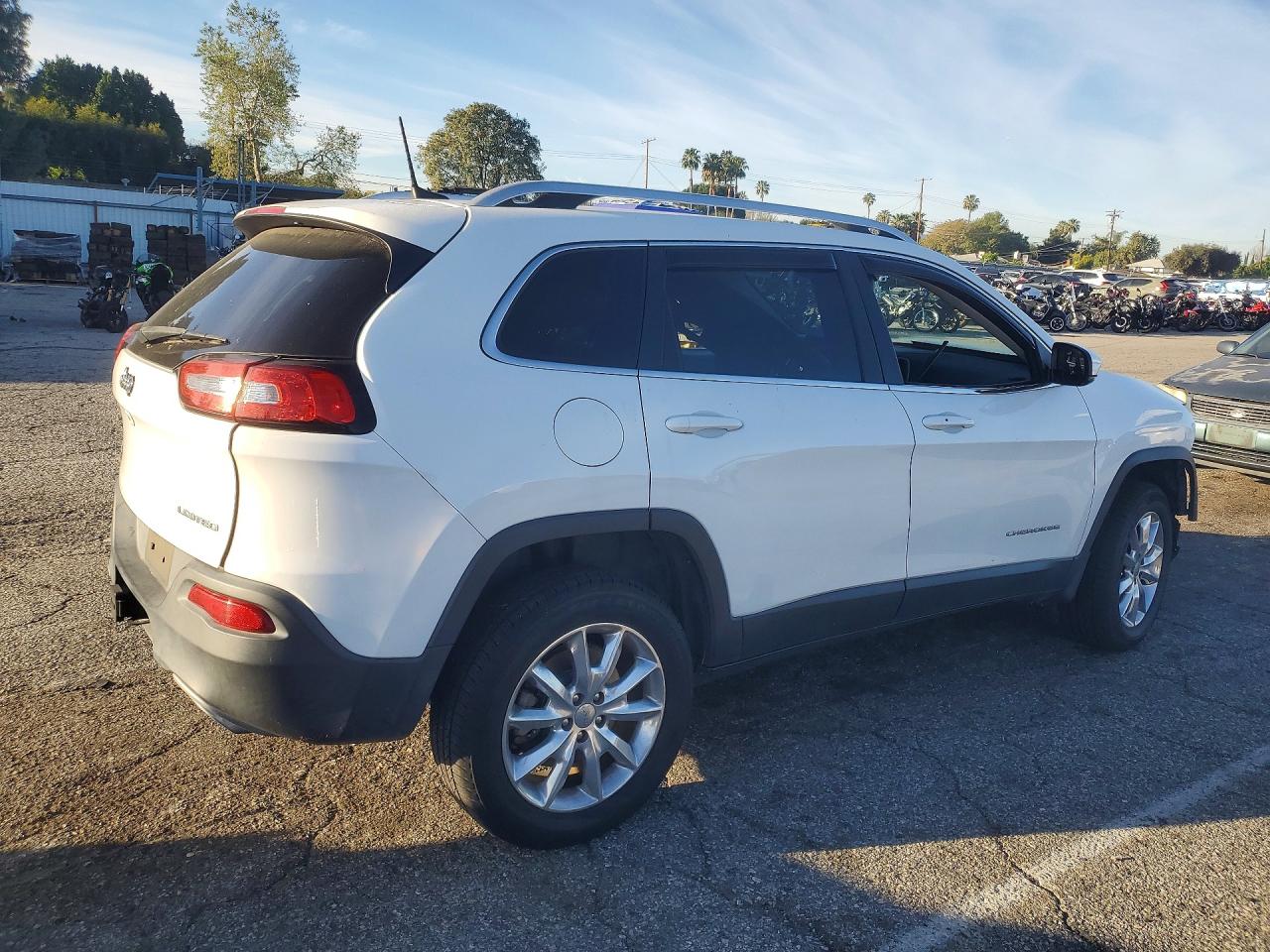2016 JEEP CHEROKEE LIMITED photo 5