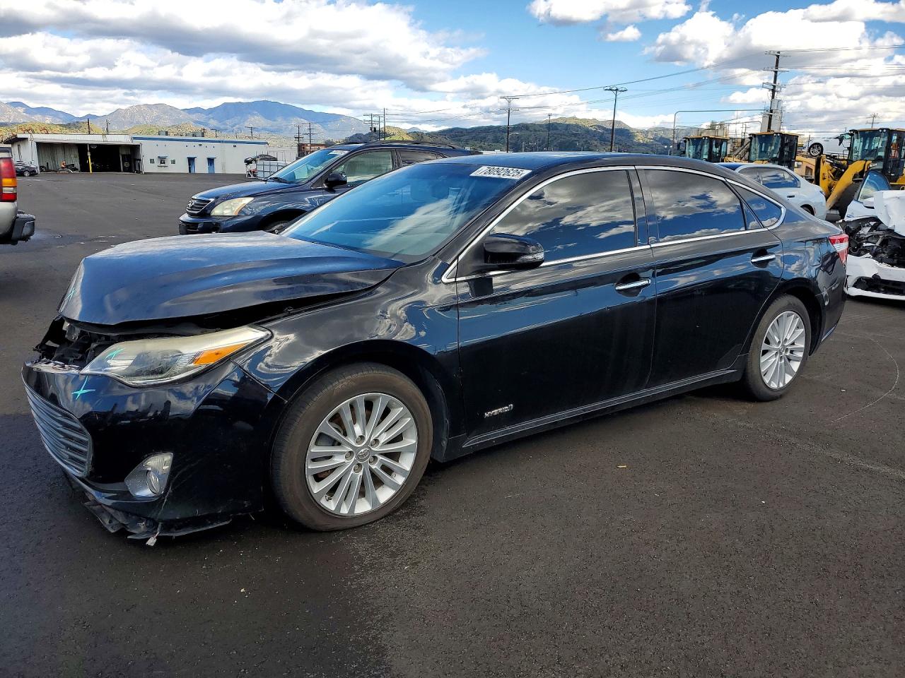 2013 TOYOTA AVALON