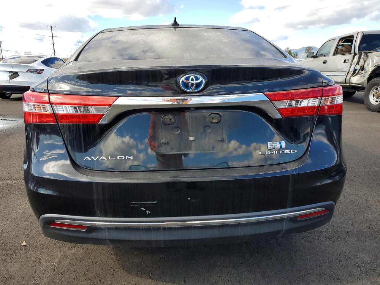 2013 TOYOTA AVALON HYBRID photo 6