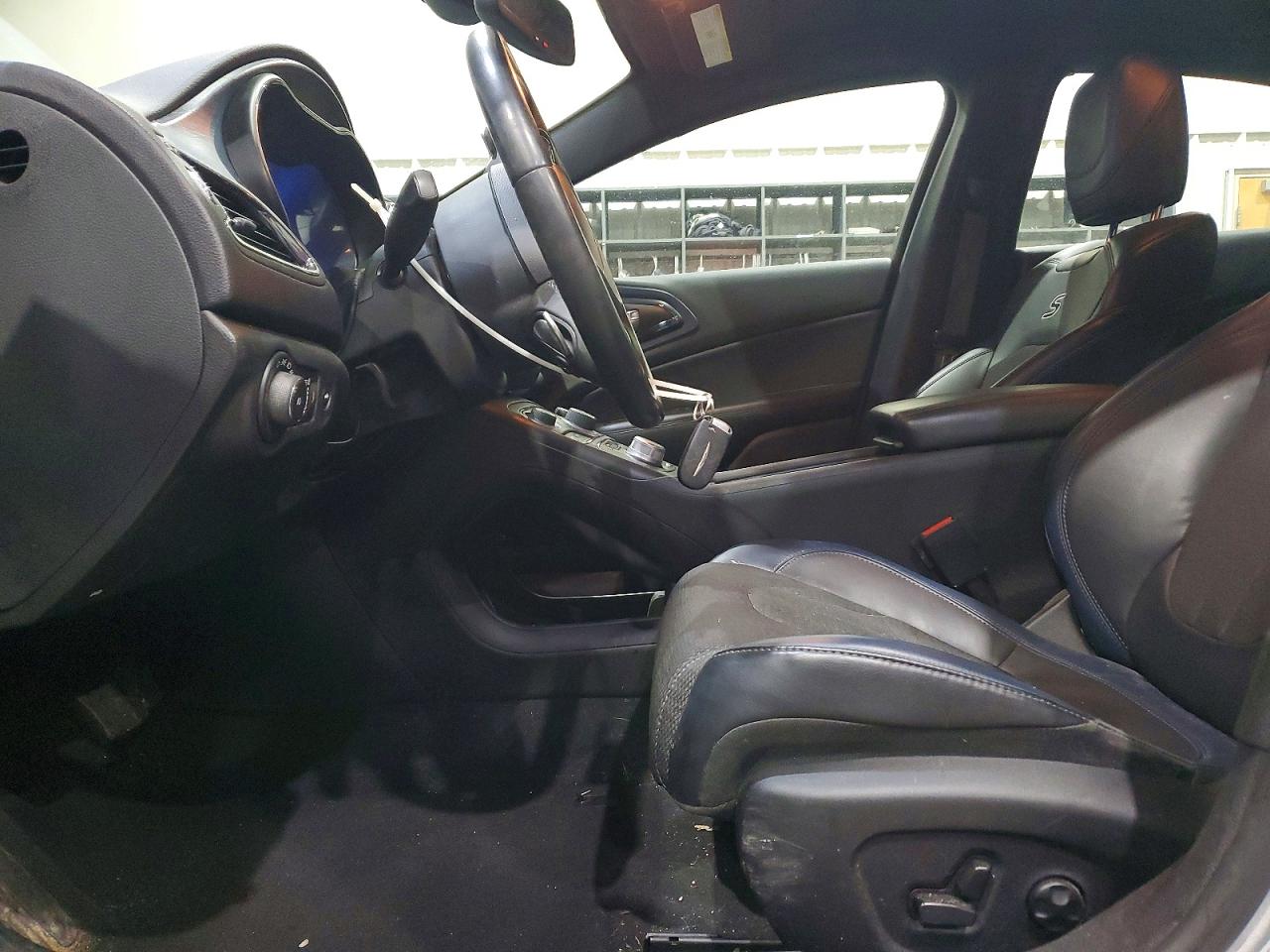 2015 CHRYSLER 200 S photo 19
