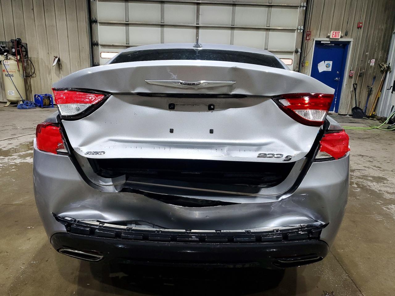 2015 CHRYSLER 200 S photo 16