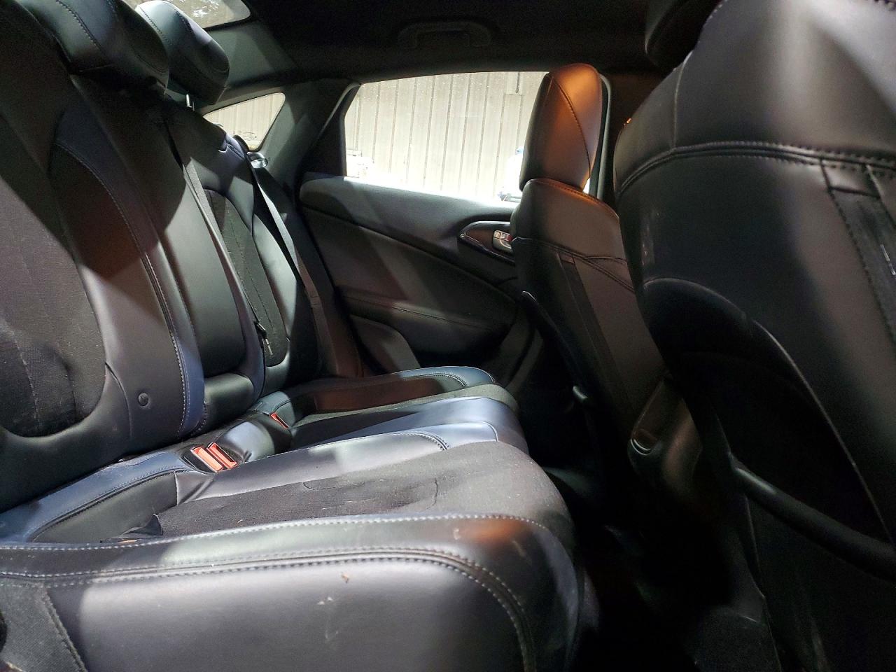 2015 CHRYSLER 200 S photo 28