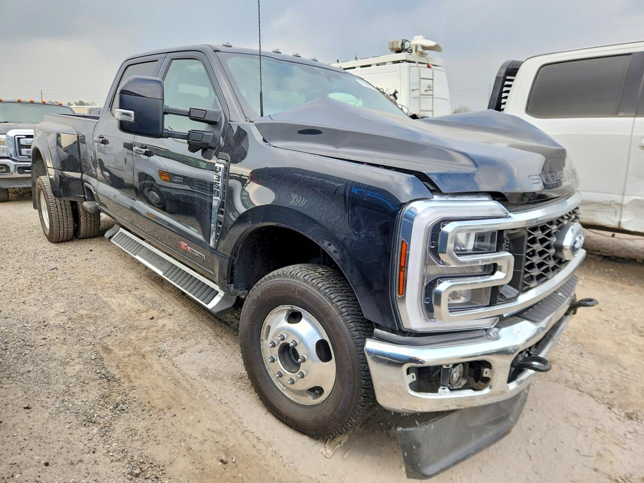2025 FORD F350 SUPER DUTY photo 4