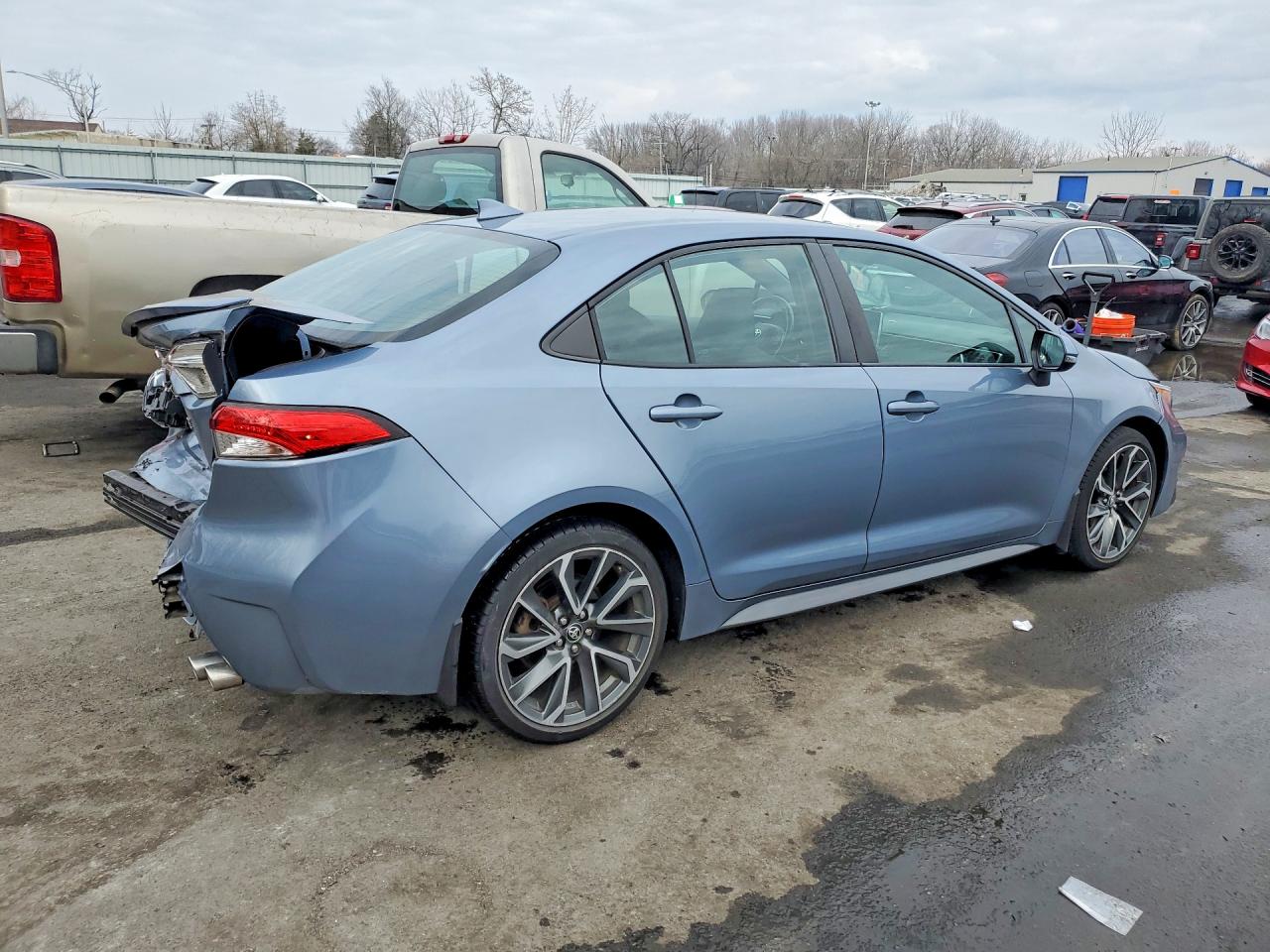 2021 TOYOTA COROLLA SE photo 3