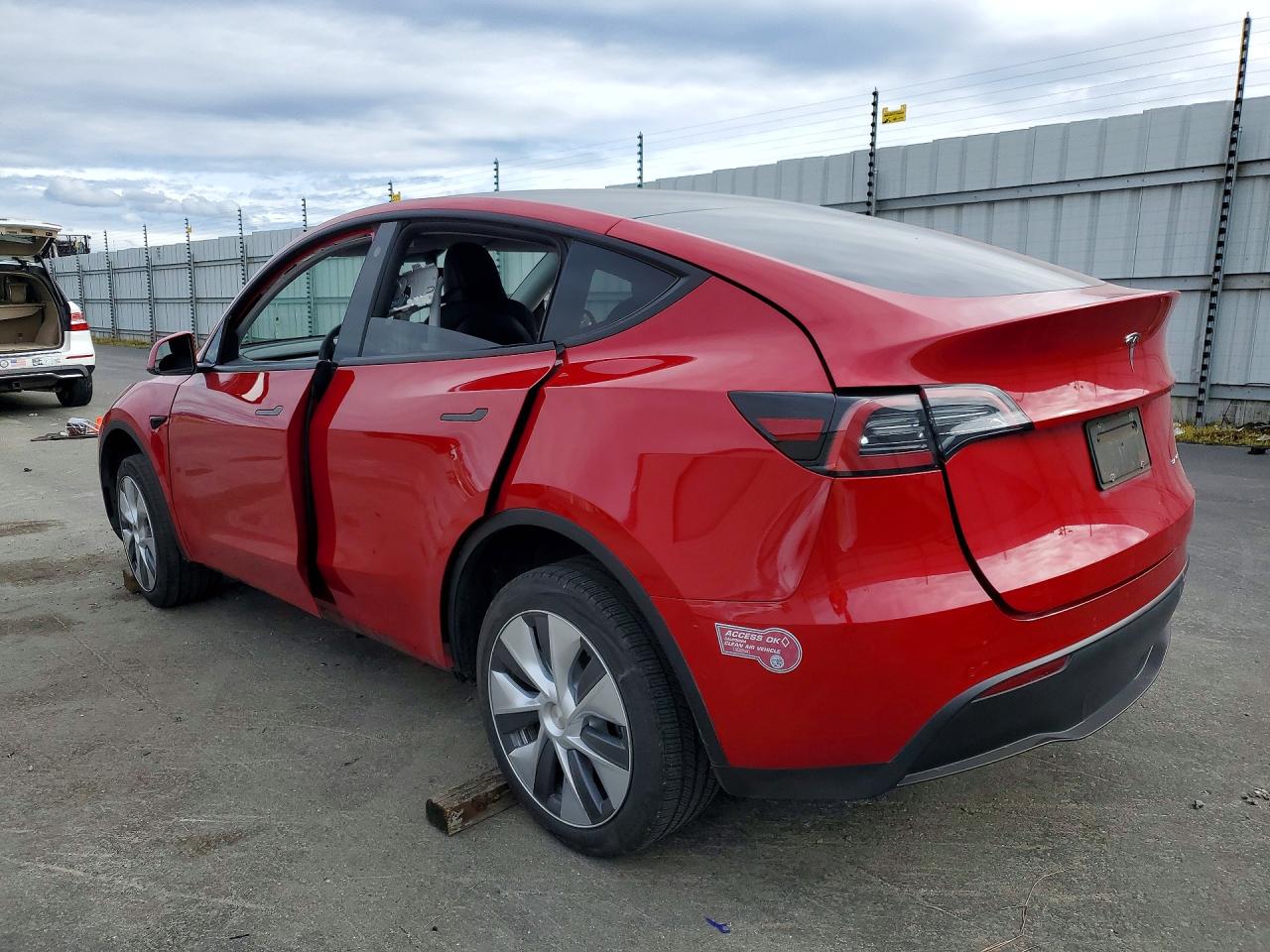 2021 TESLA MODEL Y photo 2