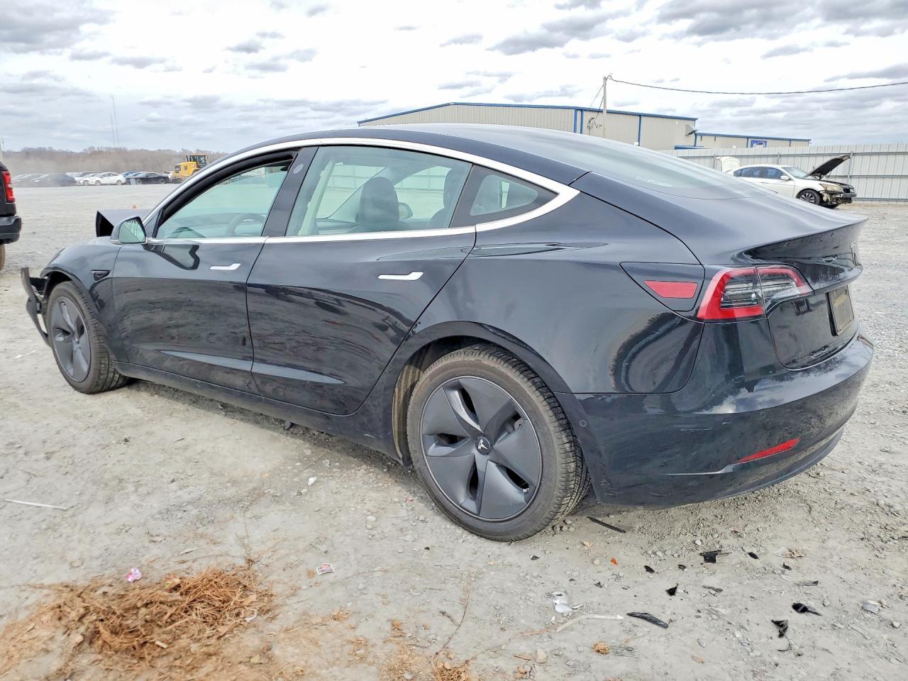 2020 TESLA MODEL 3 photo 2