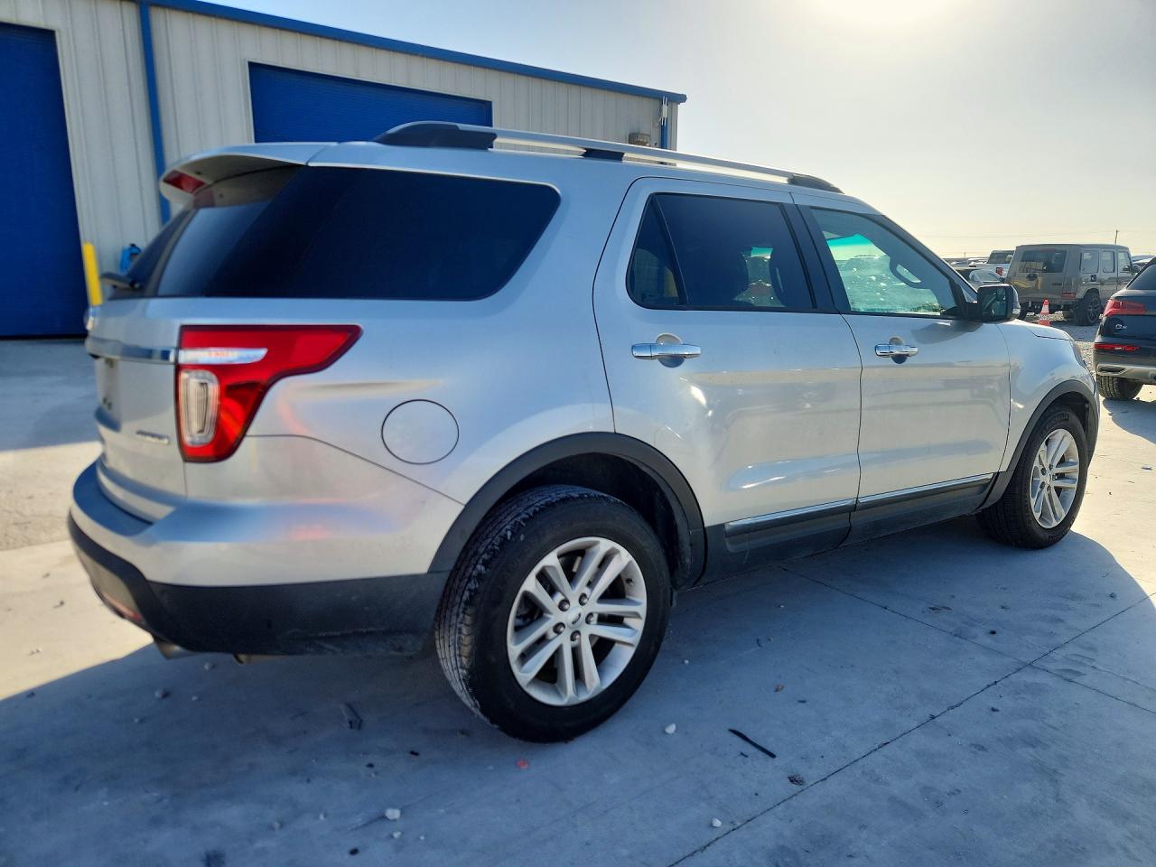 2013 FORD EXPLORER XLT photo 5