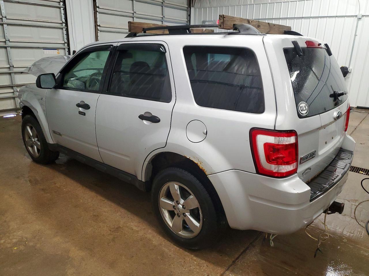 2008 FORD ESCAPE XLT photo 2