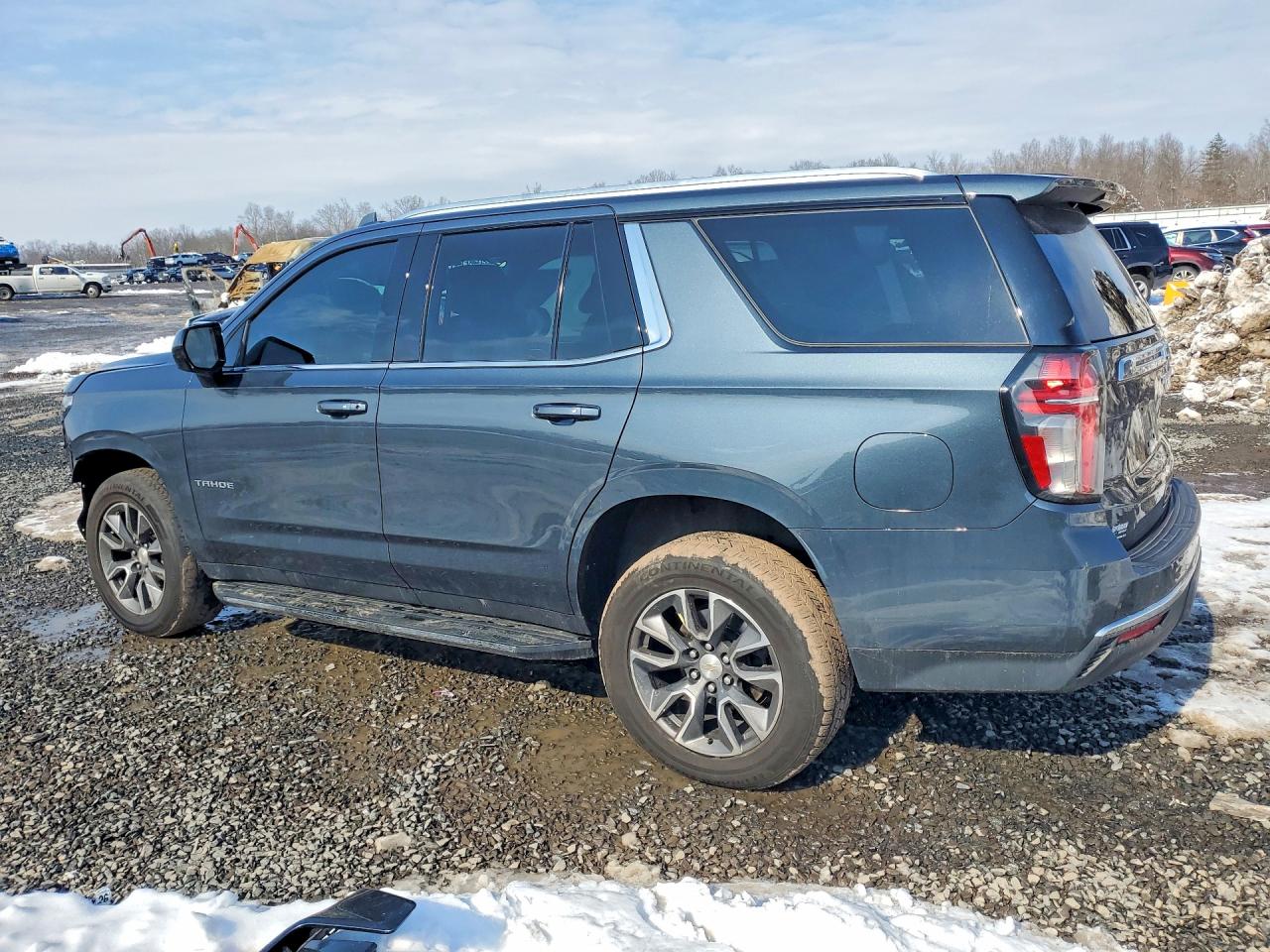 2021 CHEVROLET TAHOE K1500 LT photo 2