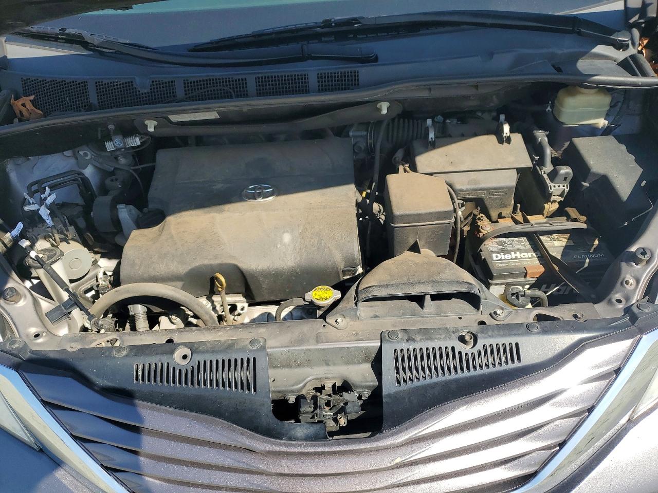 2016 TOYOTA SIENNA LE 8-PASSENGER photo 12
