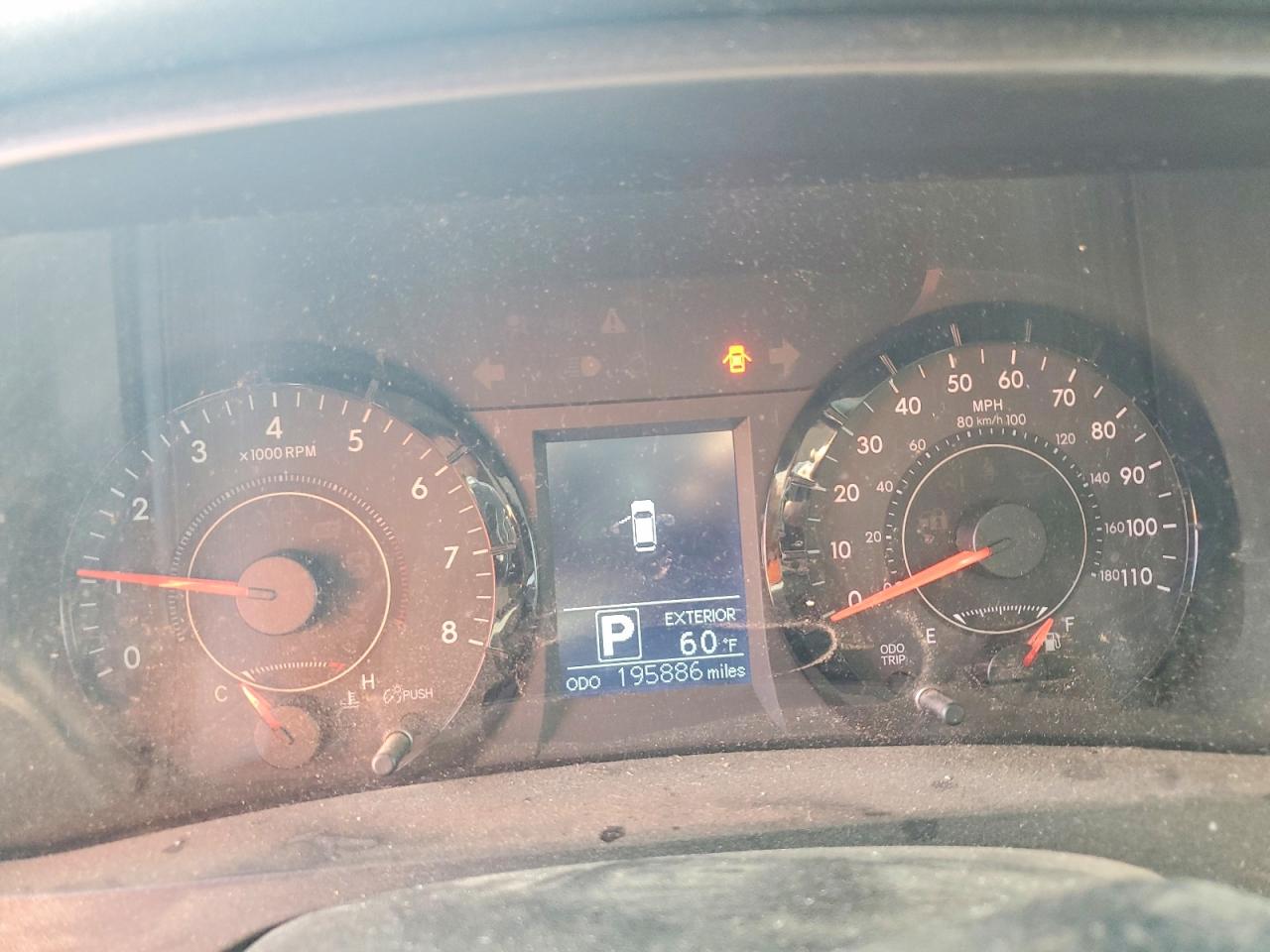 2016 TOYOTA SIENNA LE 8-PASSENGER photo 9