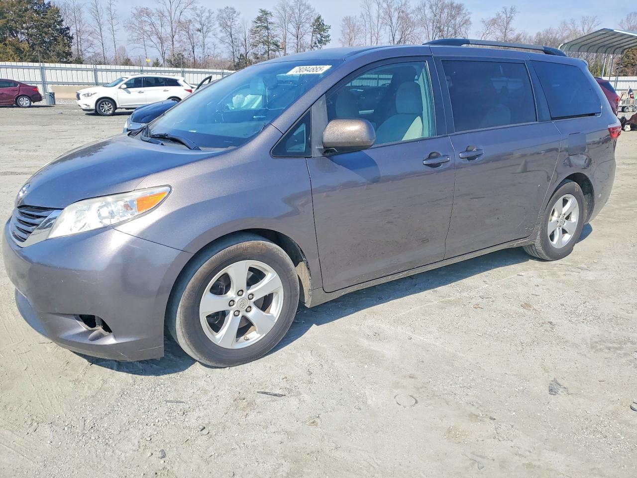 2016 TOYOTA SIENNA