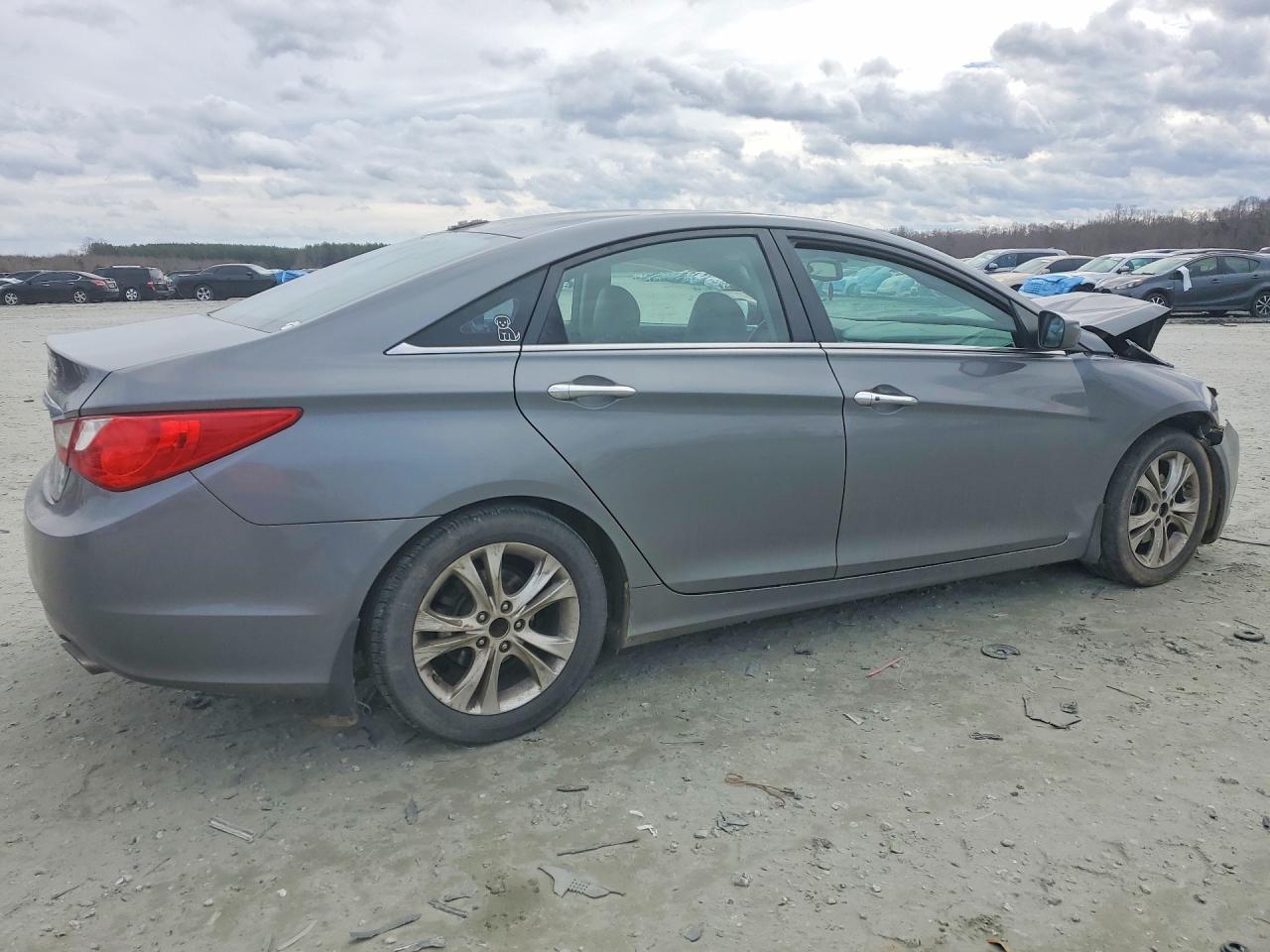 2013 HYUNDAI SONATA SE photo 7
