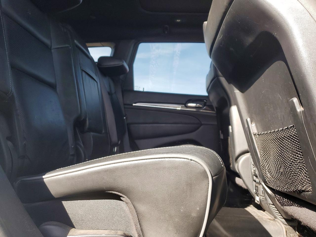 2020 JEEP GRAND CHEROKEE OVERLAND photo 11
