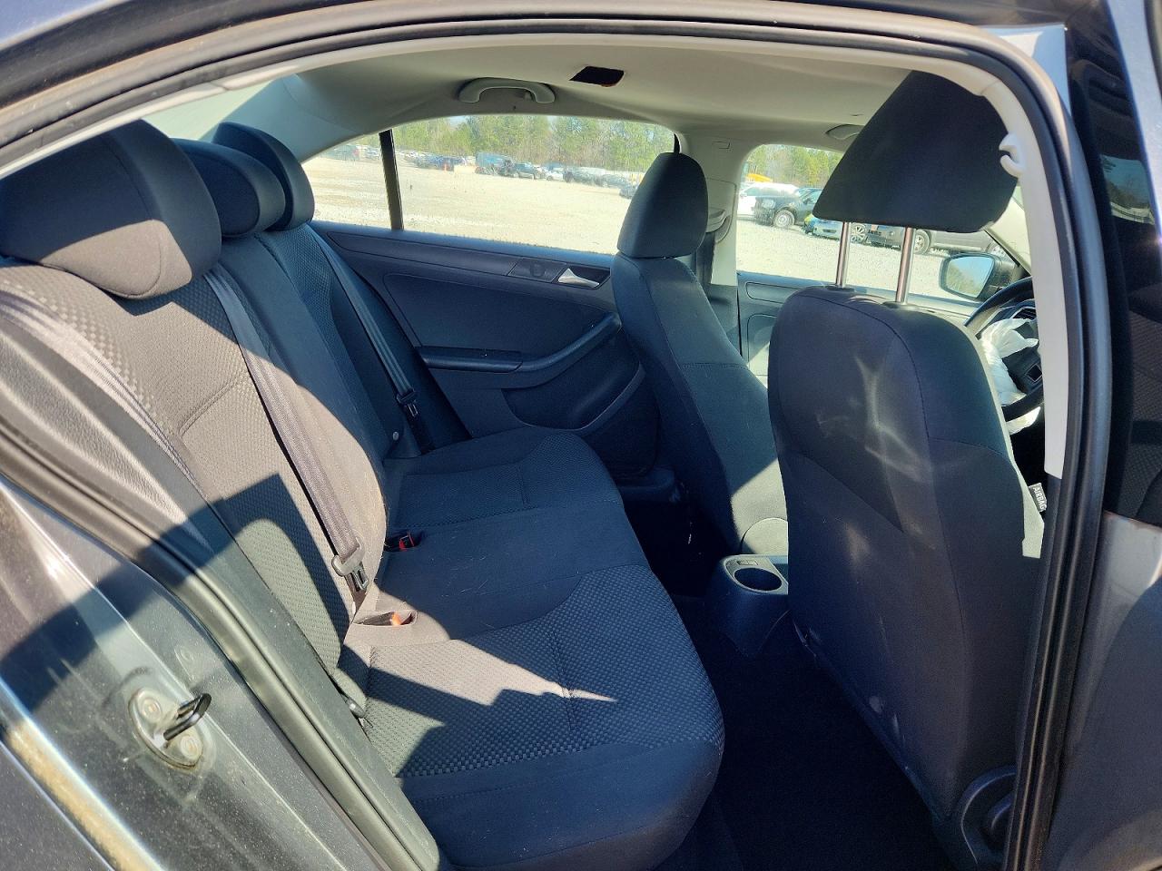 2013 VOLKSWAGEN JETTA BASE photo 28