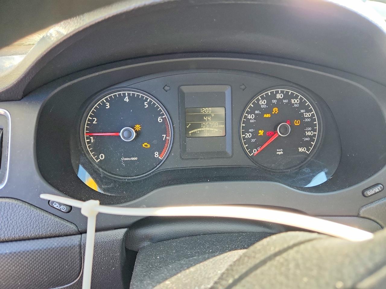 2013 VOLKSWAGEN JETTA BASE photo 25