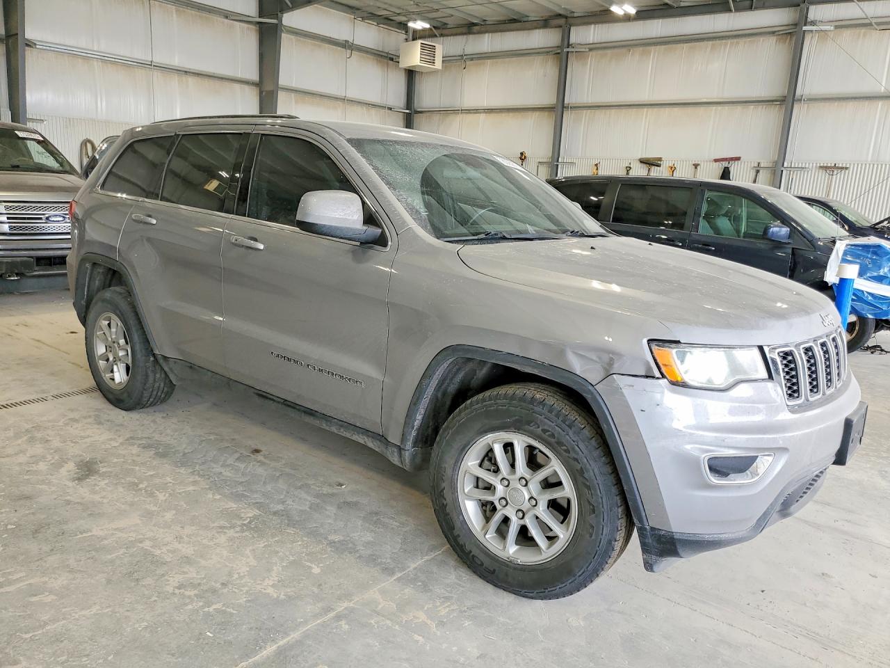 2019 JEEP GRAND CHEROKEE LAREDO photo 10