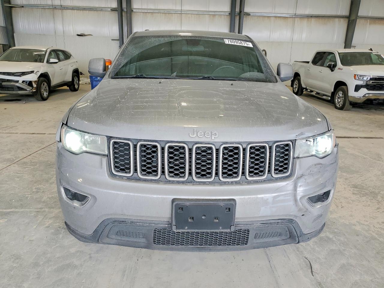 2019 JEEP GRAND CHEROKEE LAREDO photo 13