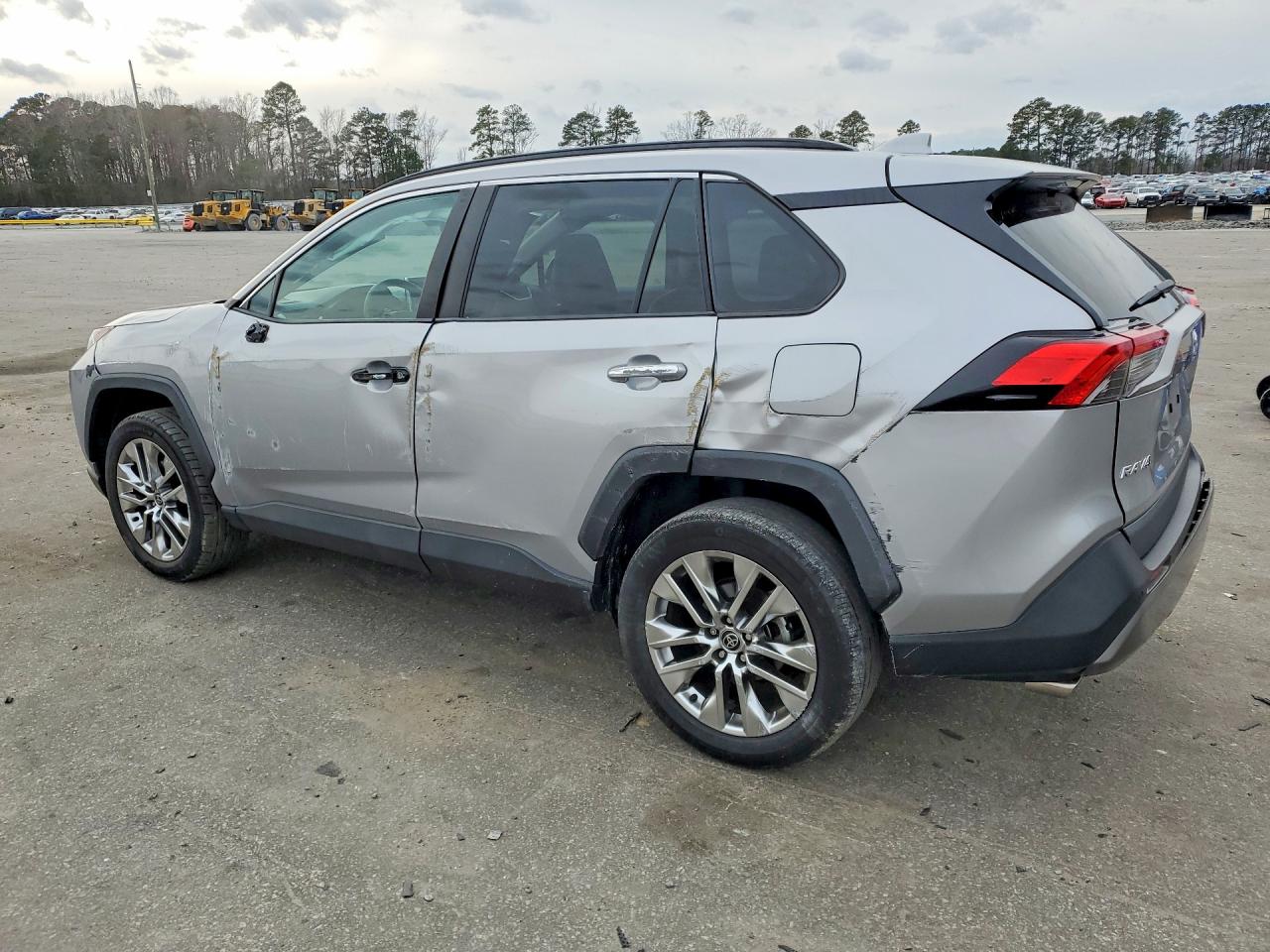 2021 TOYOTA RAV4 LIMITED photo 2