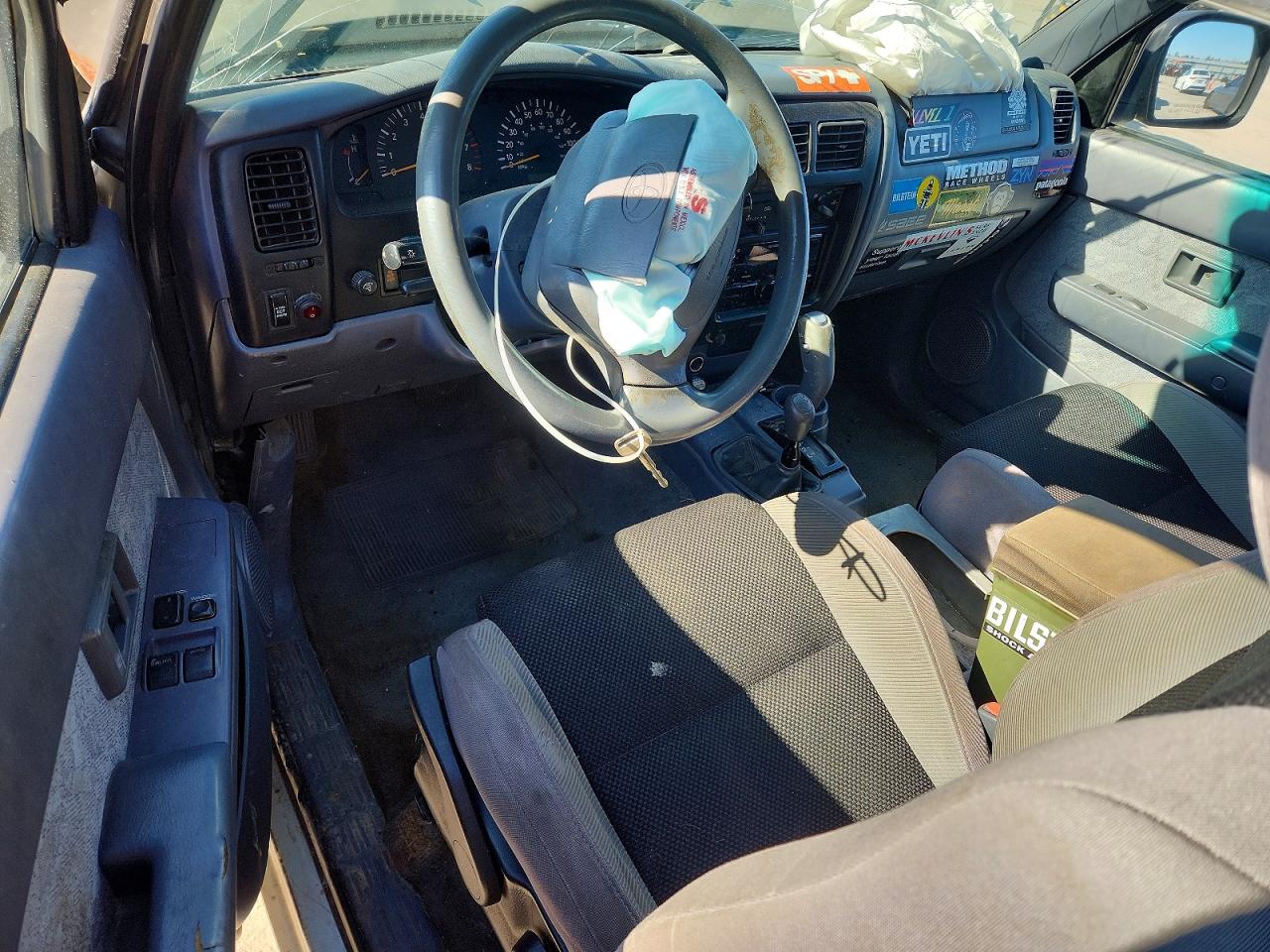2000 TOYOTA TACOMA XTRACAB photo 15