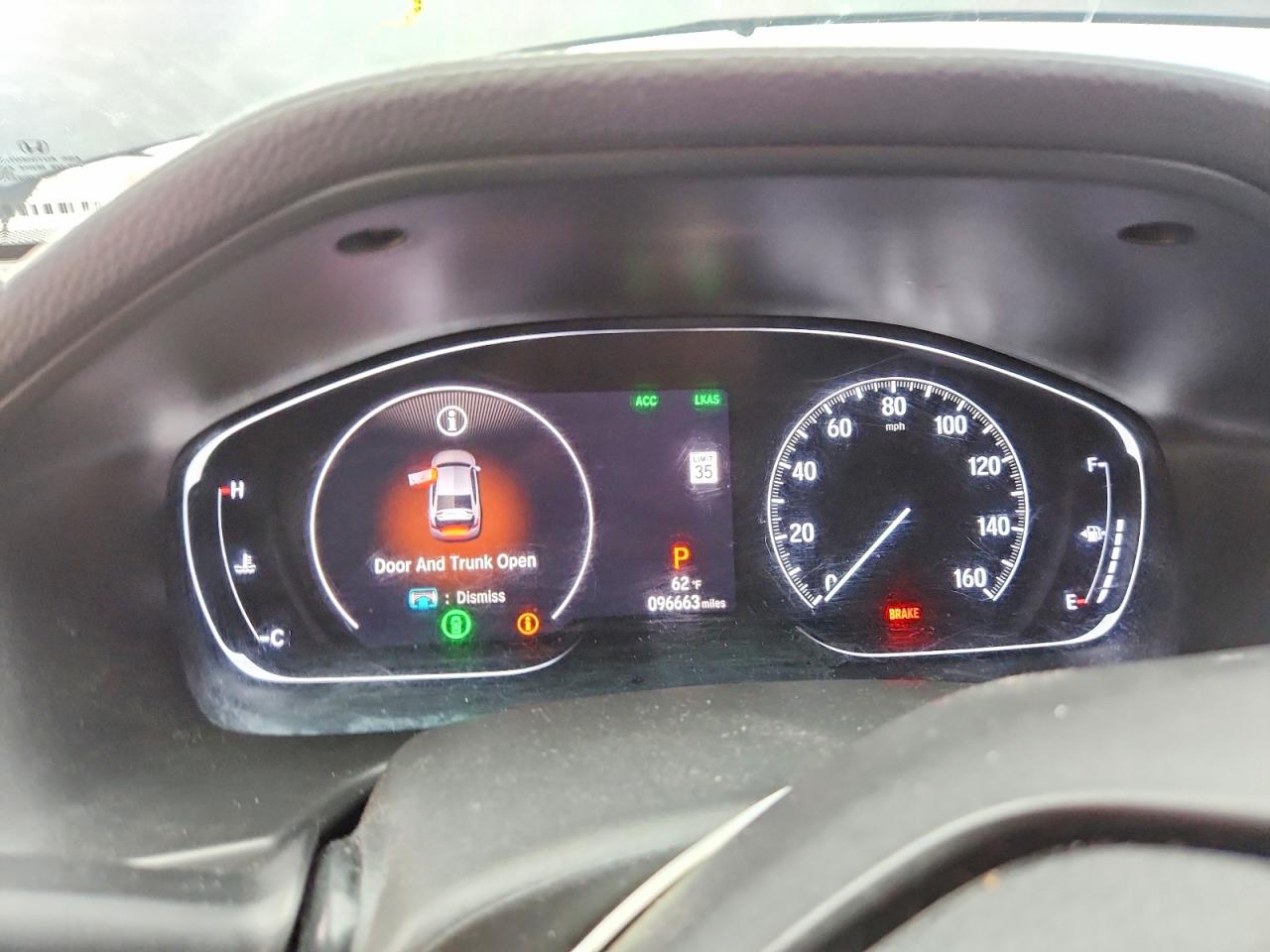 2018 HONDA ACCORD LX photo 9