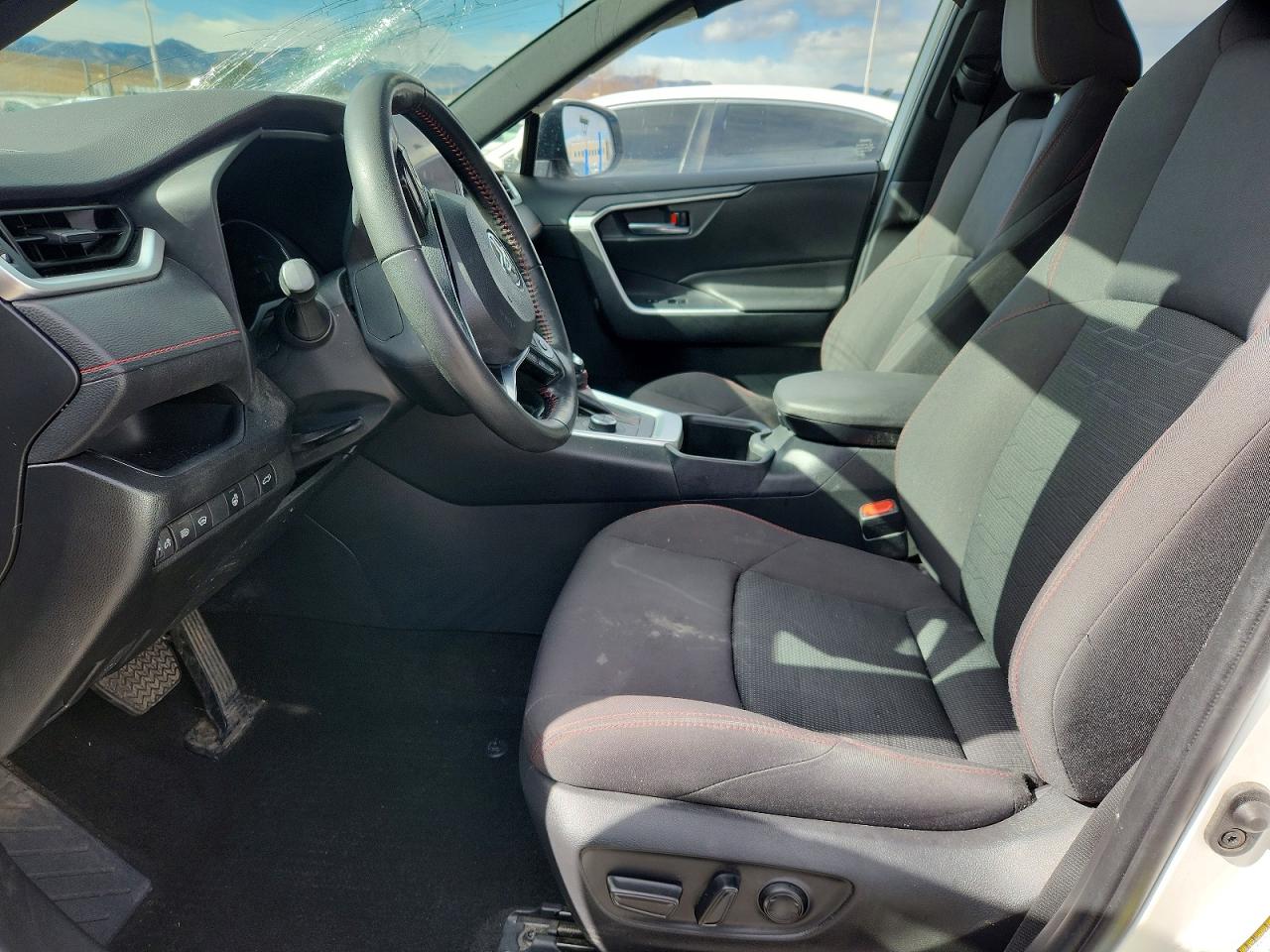 2023 TOYOTA RAV4 PRIME SE photo 13