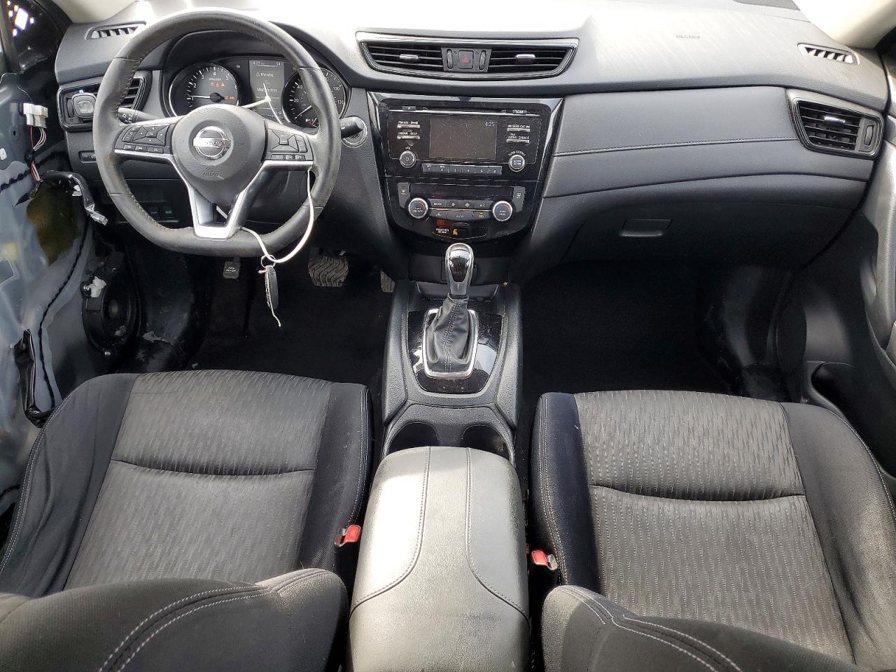 2017 NISSAN ROGUE SV photo 8