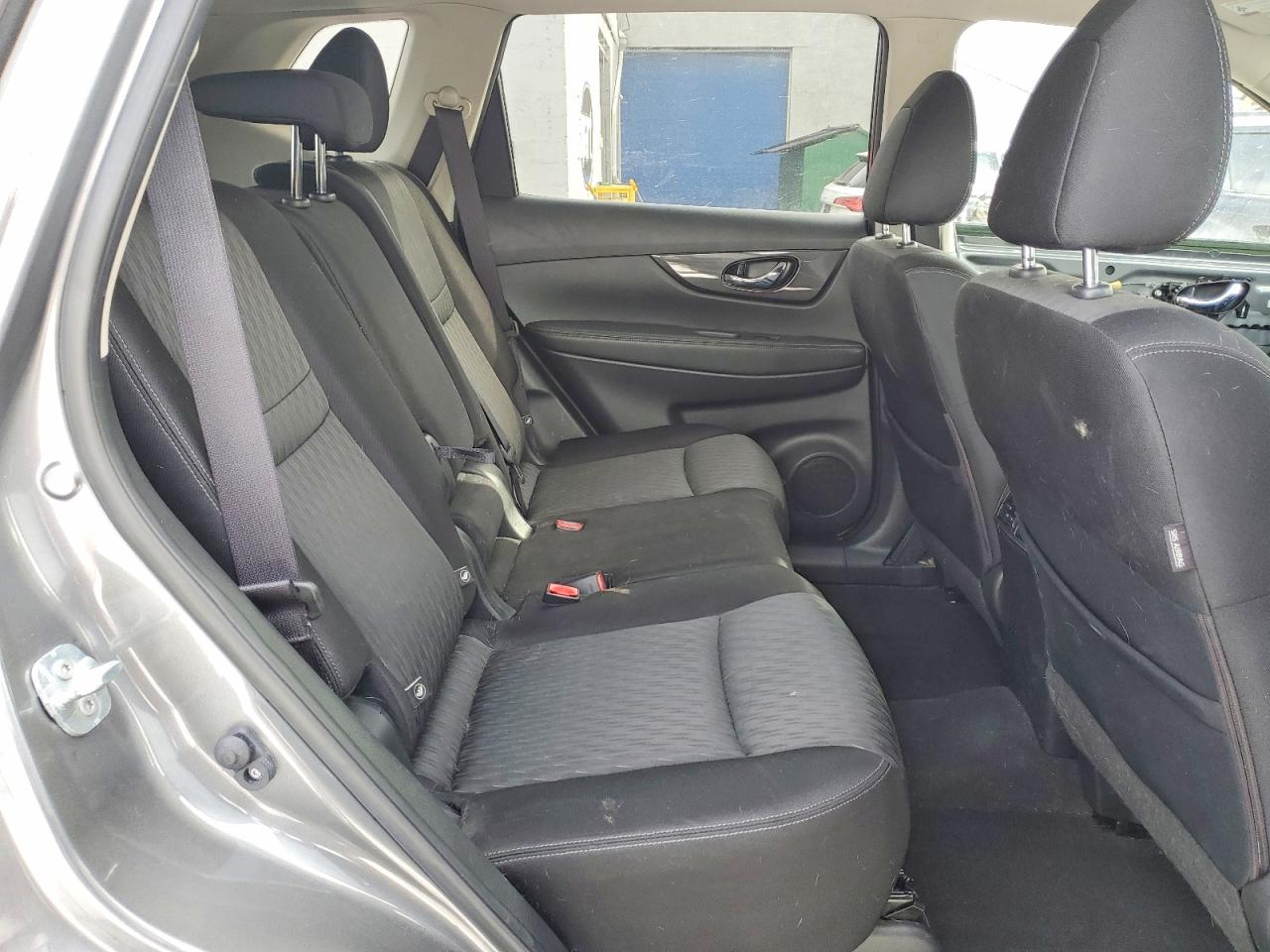 2017 NISSAN ROGUE SV photo 11