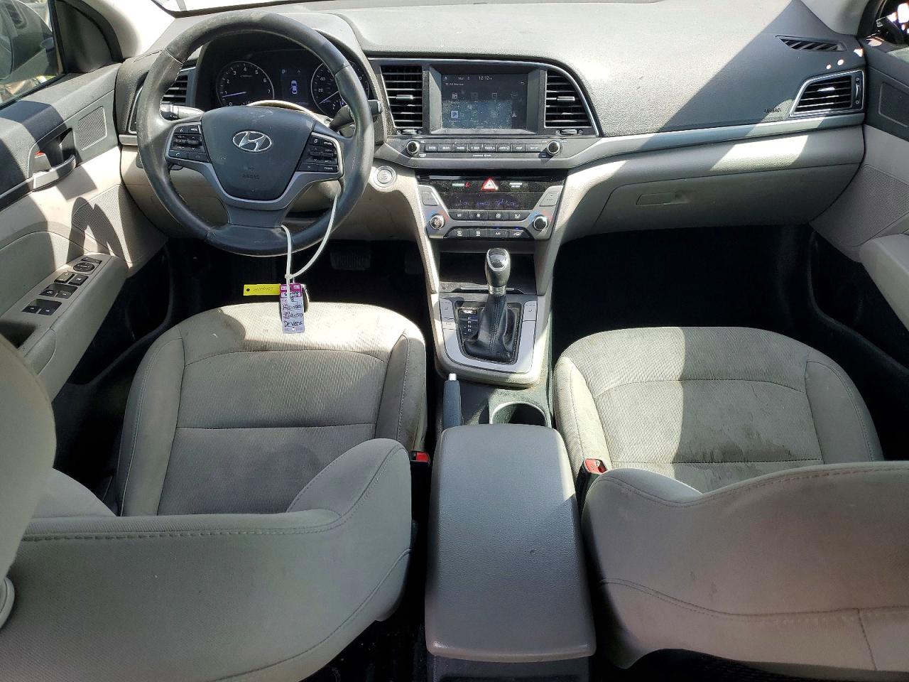 2018 HYUNDAI ELANTRA SEL photo 8