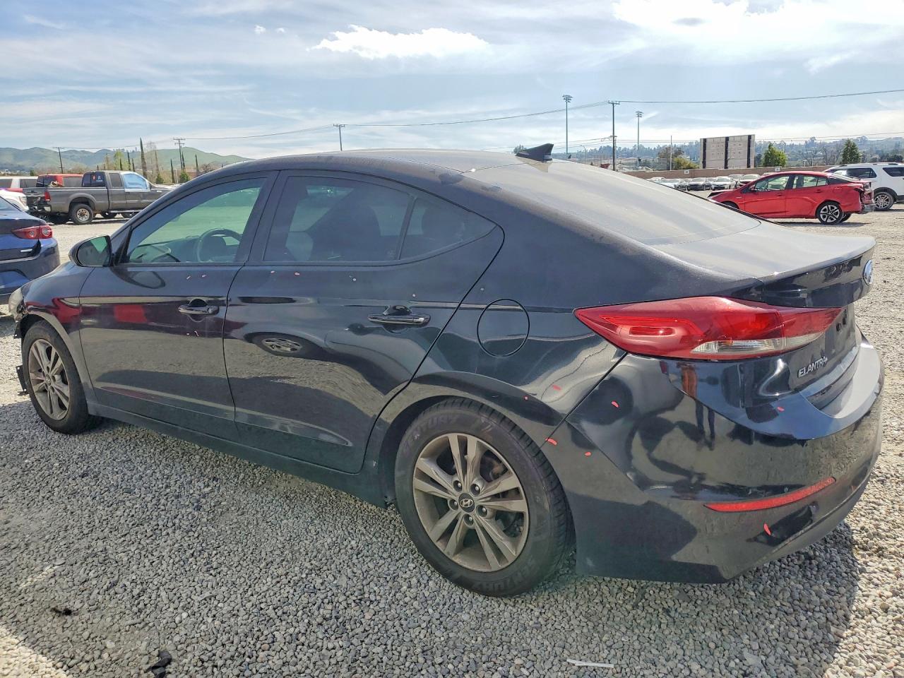2018 HYUNDAI ELANTRA SEL photo 2