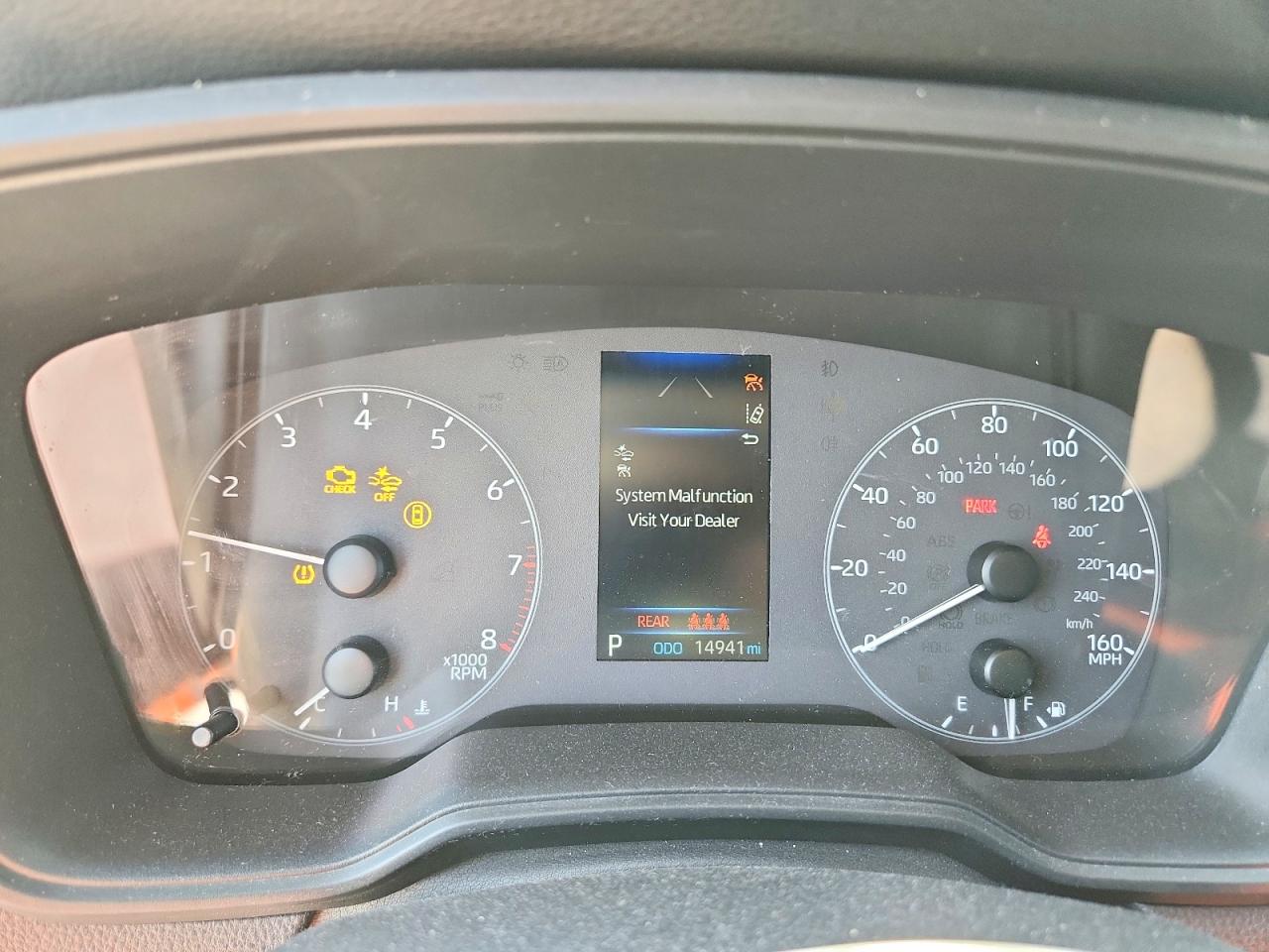 2024 TOYOTA COROLLA CROSS LE photo 17