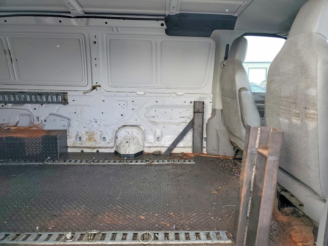 2011 FORD ECONOLINE E350 SUPER DUTY VAN photo 21
