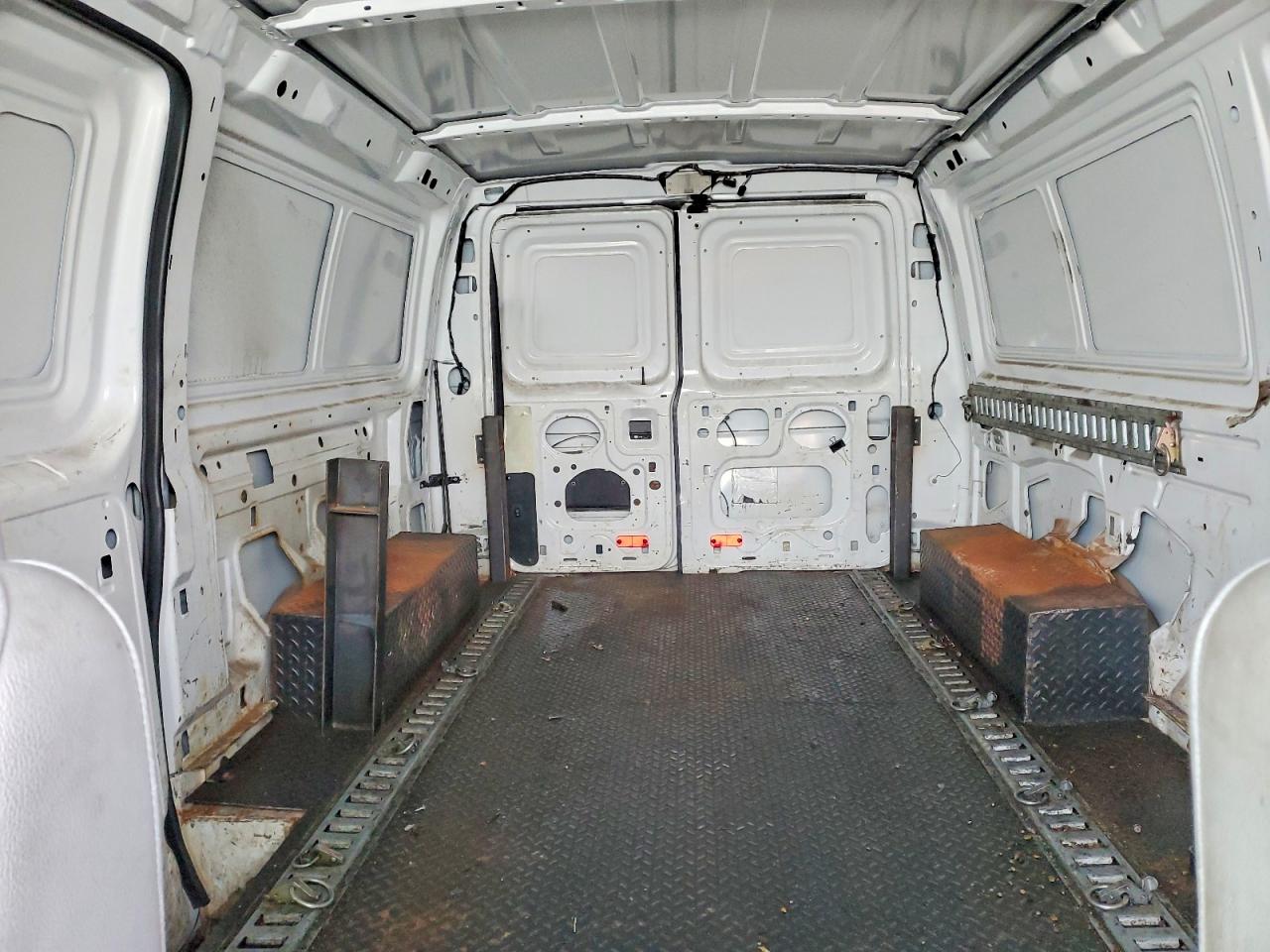 2011 FORD ECONOLINE E350 SUPER DUTY VAN photo 19