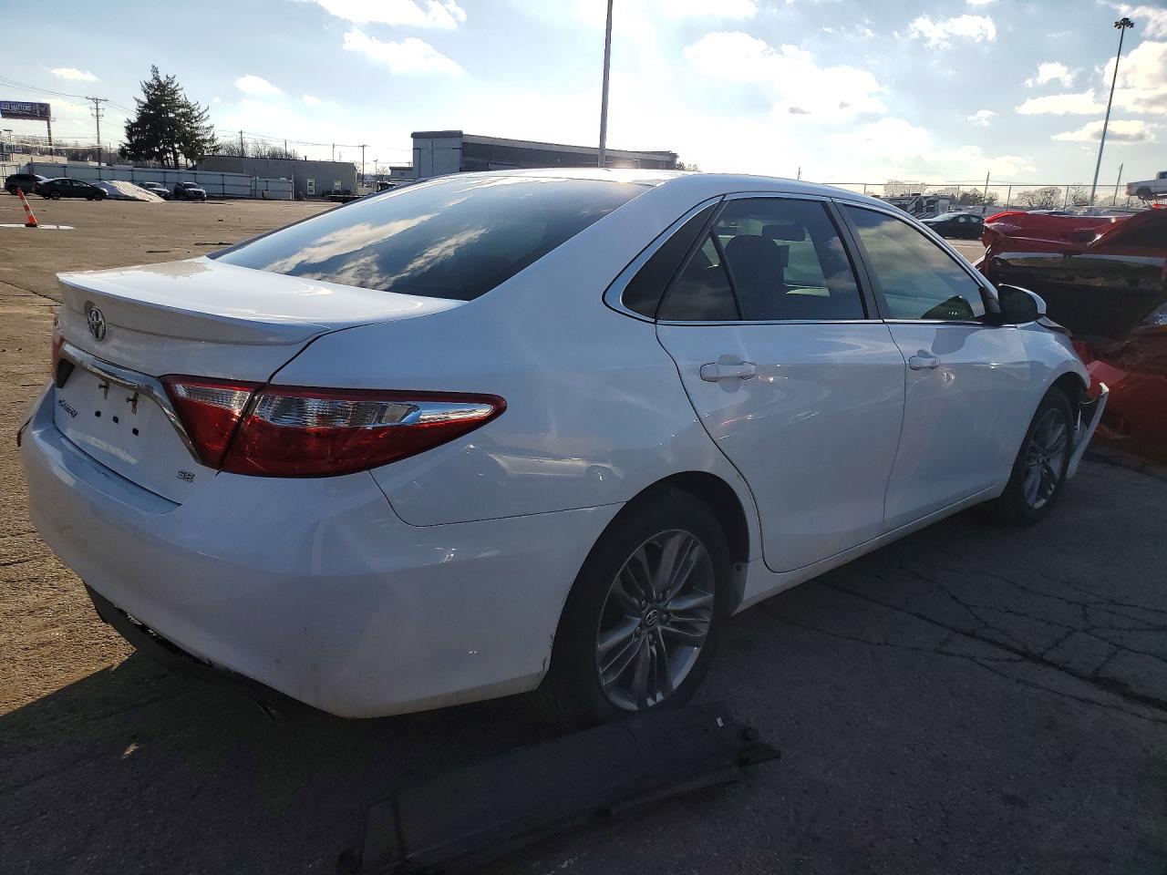 2017 TOYOTA CAMRY photo 7