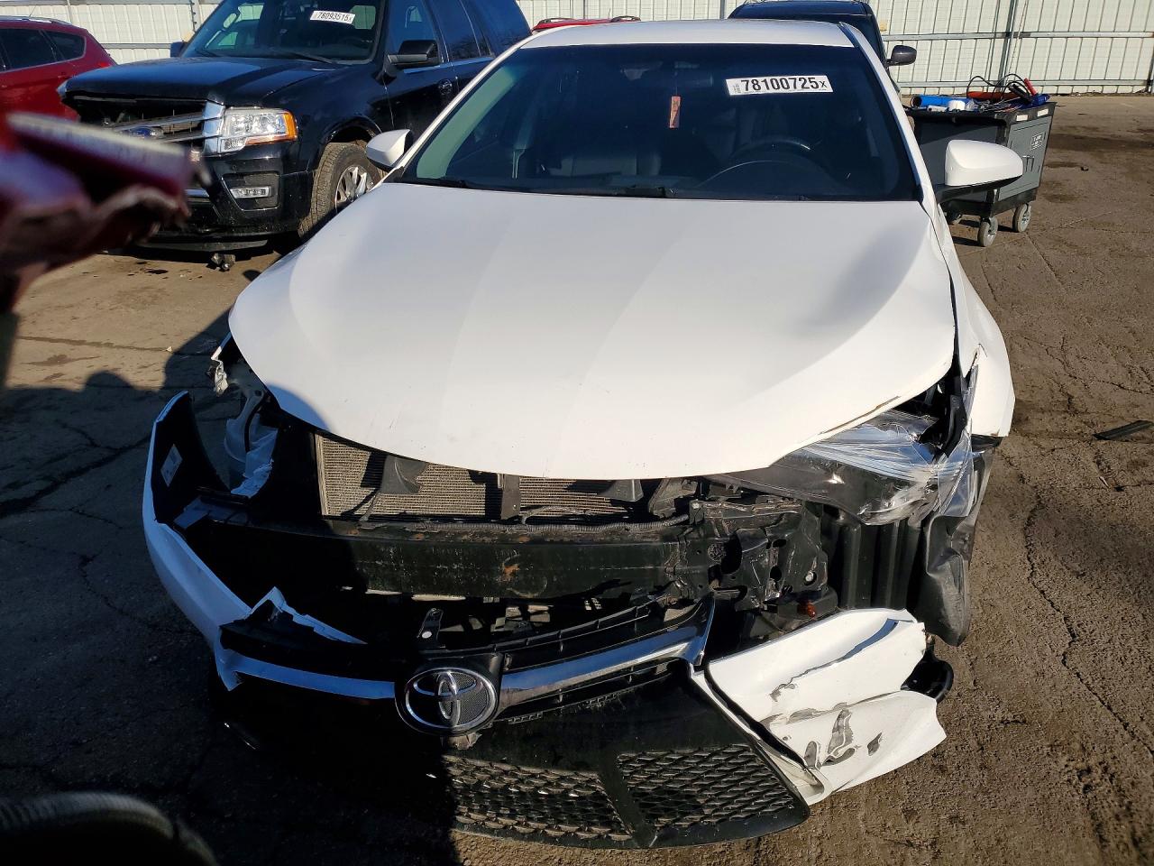2017 TOYOTA CAMRY photo 13