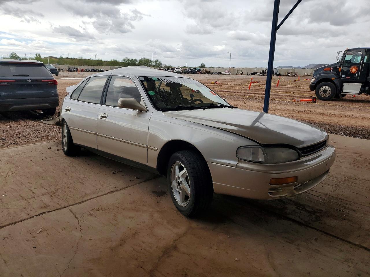 1995 TOYOTA CAMRY photo 10